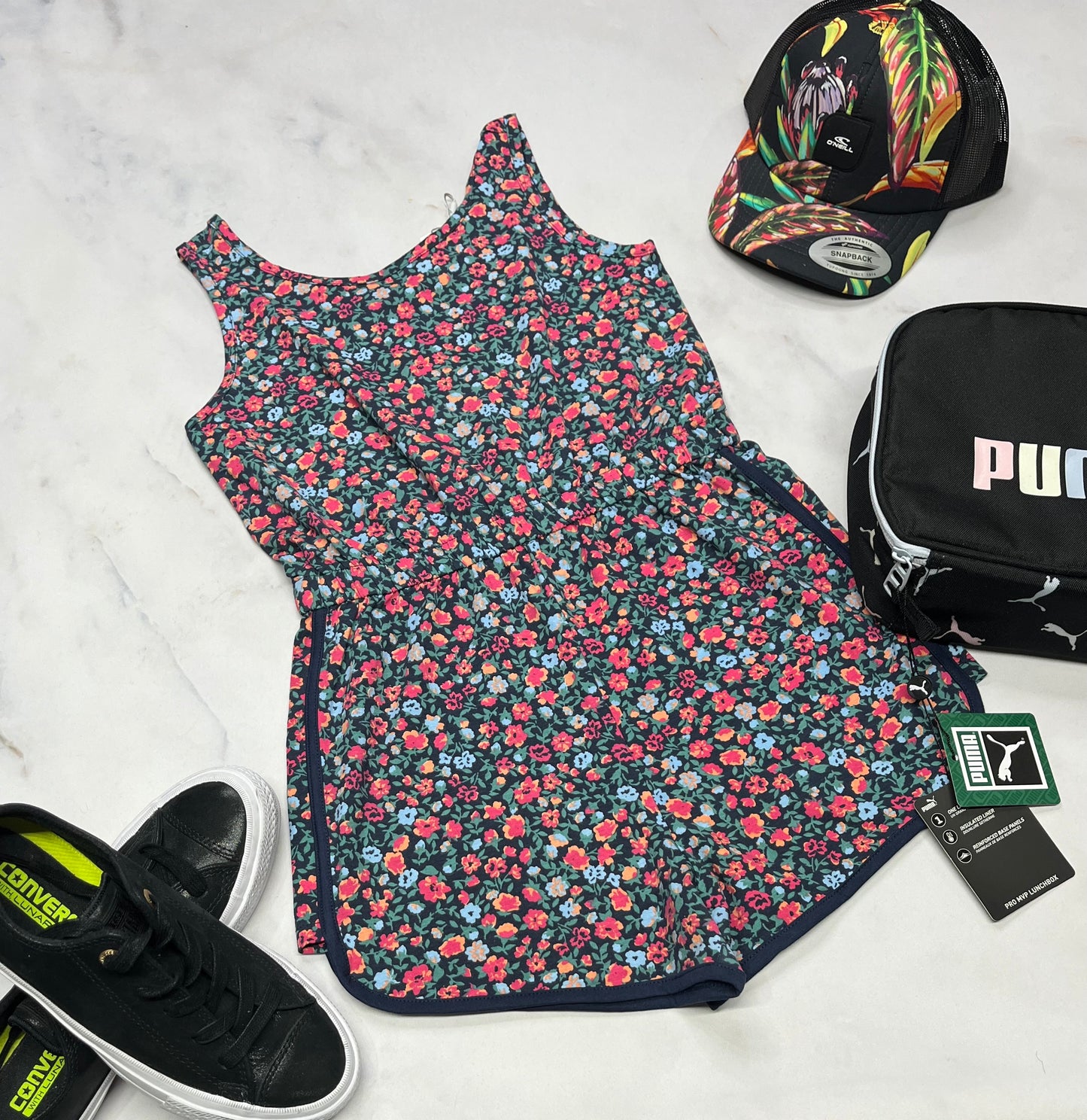 🌷 1 pièce short : fait 10-12 ans fille neuf !