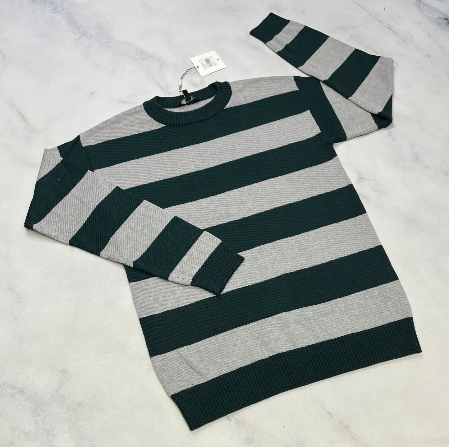 Tricot rayé : Tag ( vert et gris) neuf ! 12 ans confo / stretch neuf!