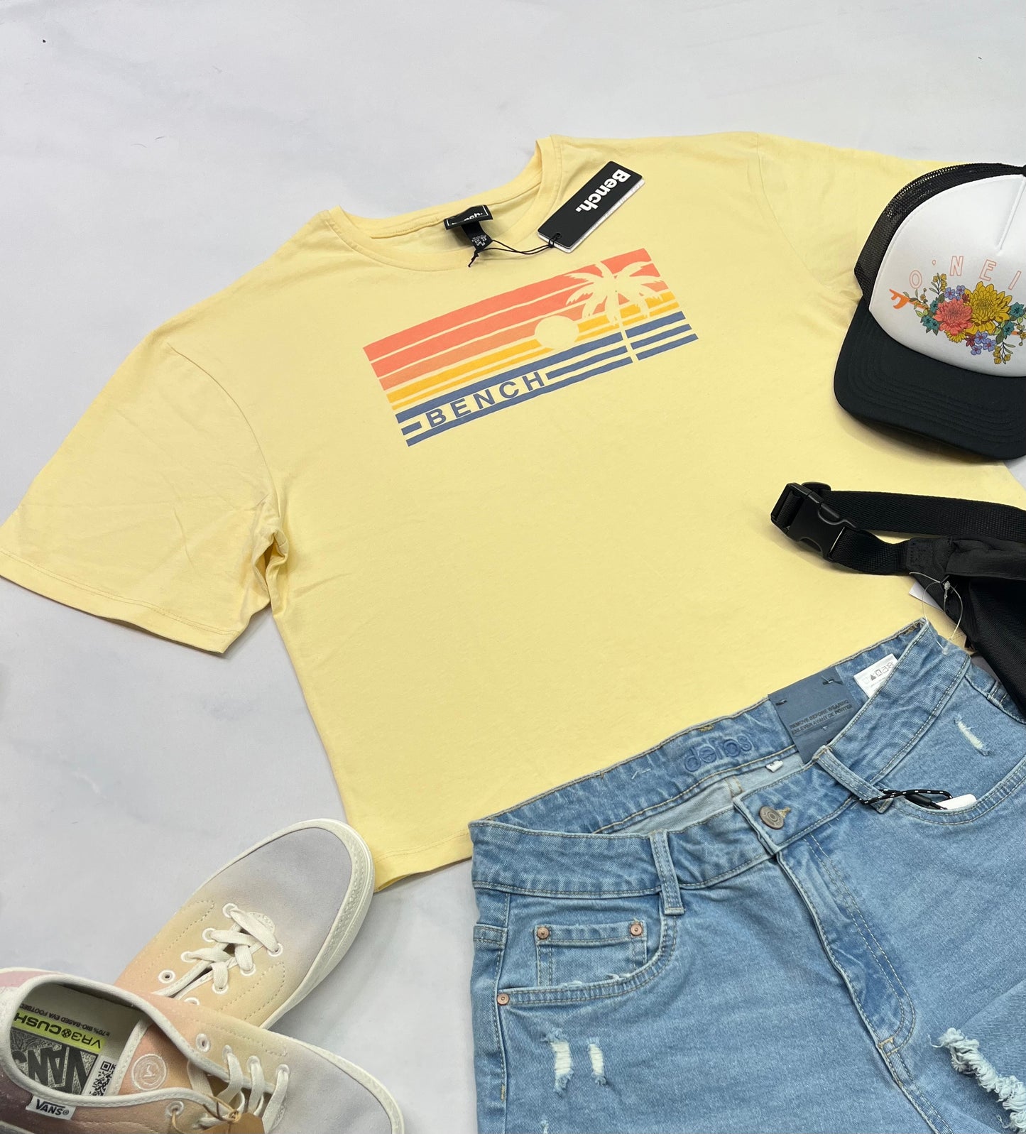 ☀️ Manche courte : BENCH M/ femme look Over size ( fait Large ) . Neuf !