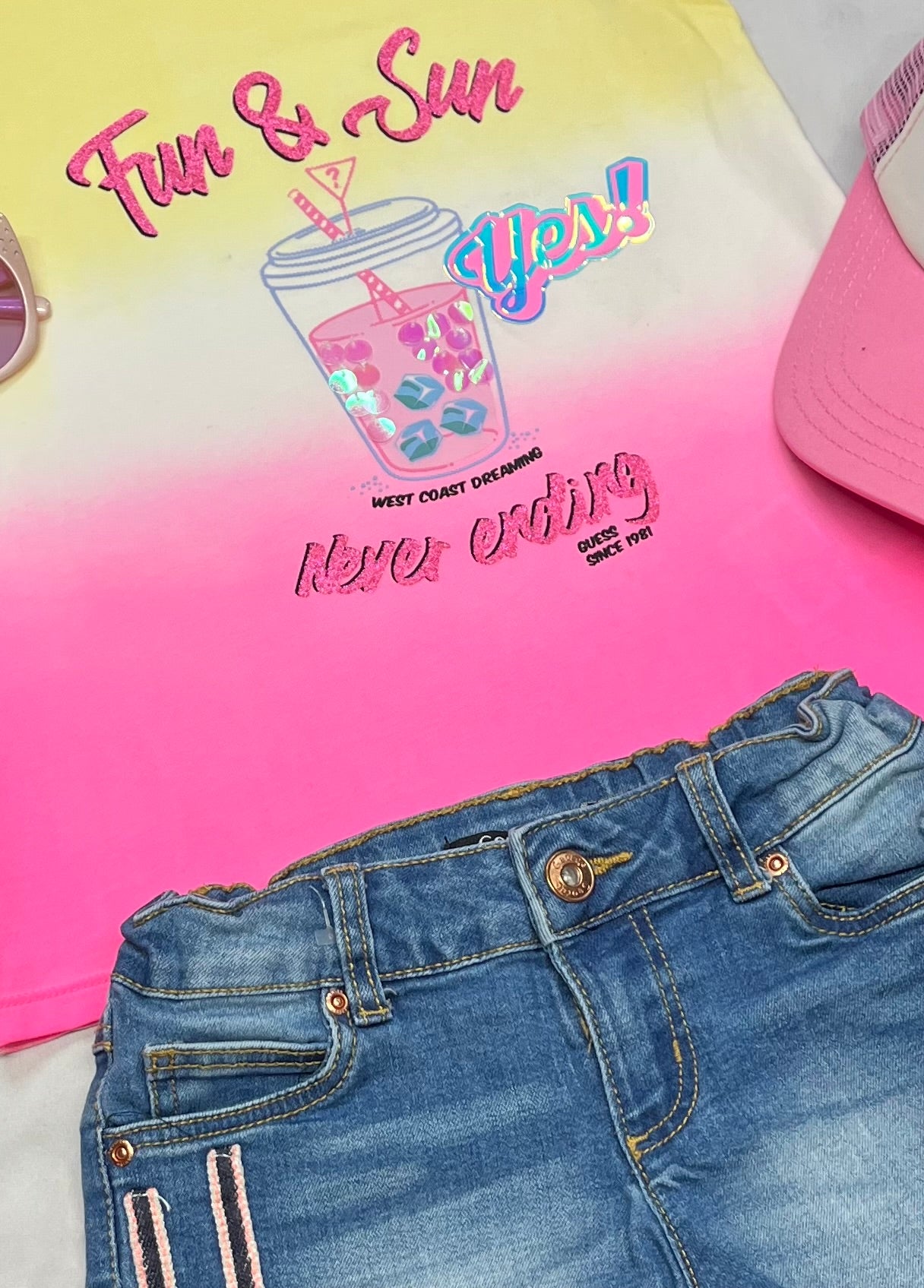 ☀️ Haut : GUESS 6X fille en tissu stretch qualité ++ neuf mais un mini micro point flou.