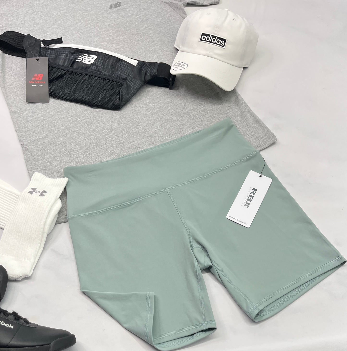 🌿 Cuissard : Vert RBX en tissu de sport stretch . L/ fit stretch . Femme neuf !