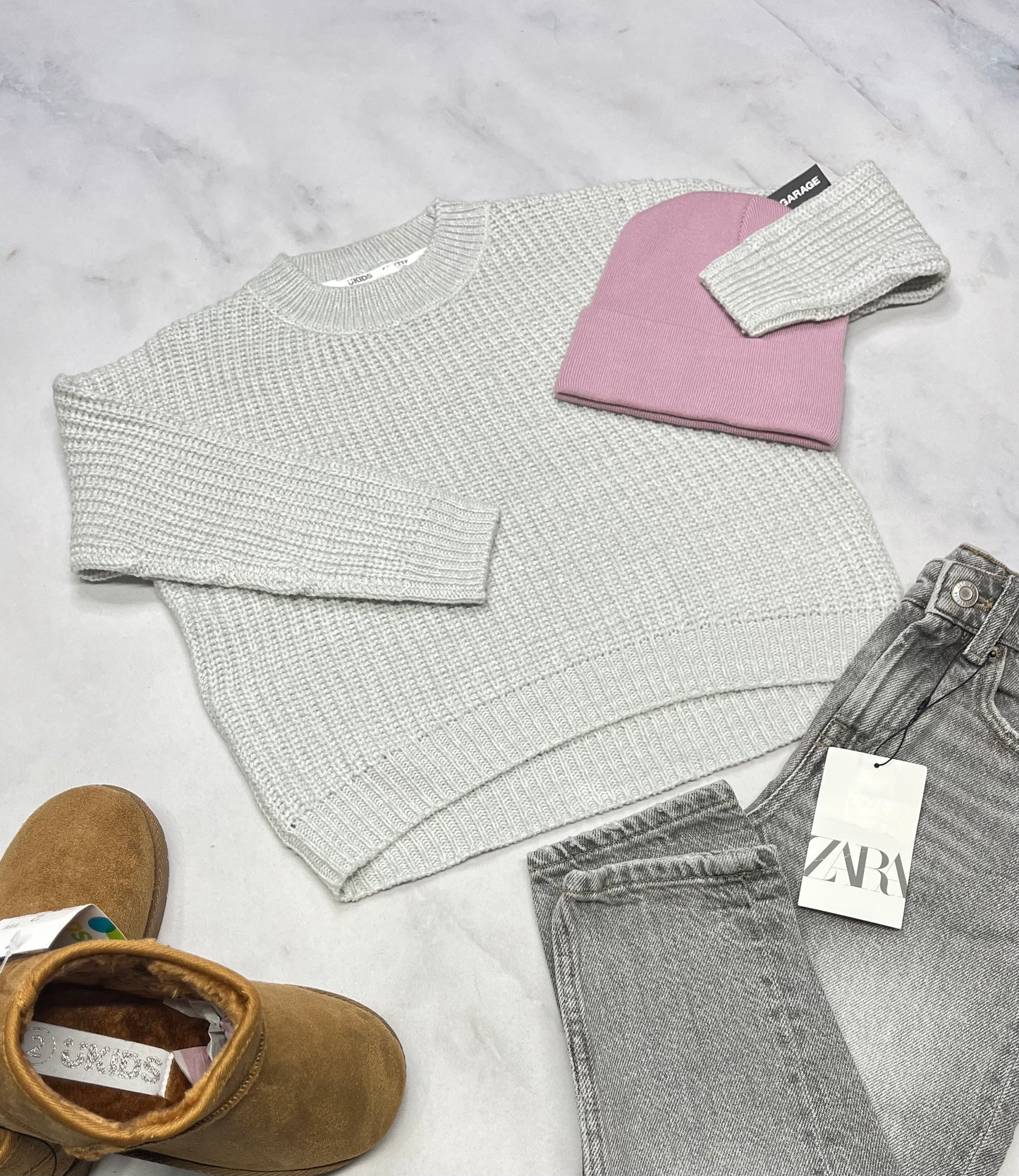 💝Tricot gris pâle : Fait 5-6 ans fille look ample tendance . Neuf !
