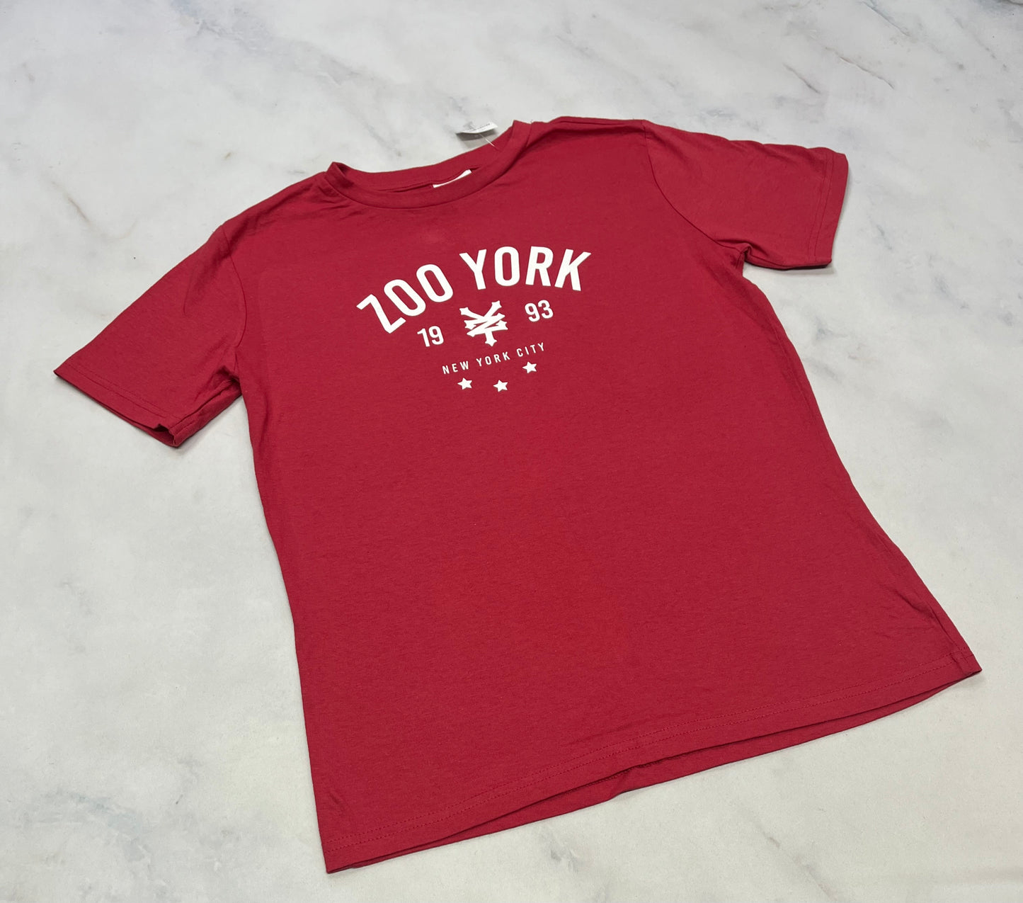 SOLDE : Manche courte : Zoo York neuf mais ombrage flou. 7-8 et 10-12ans