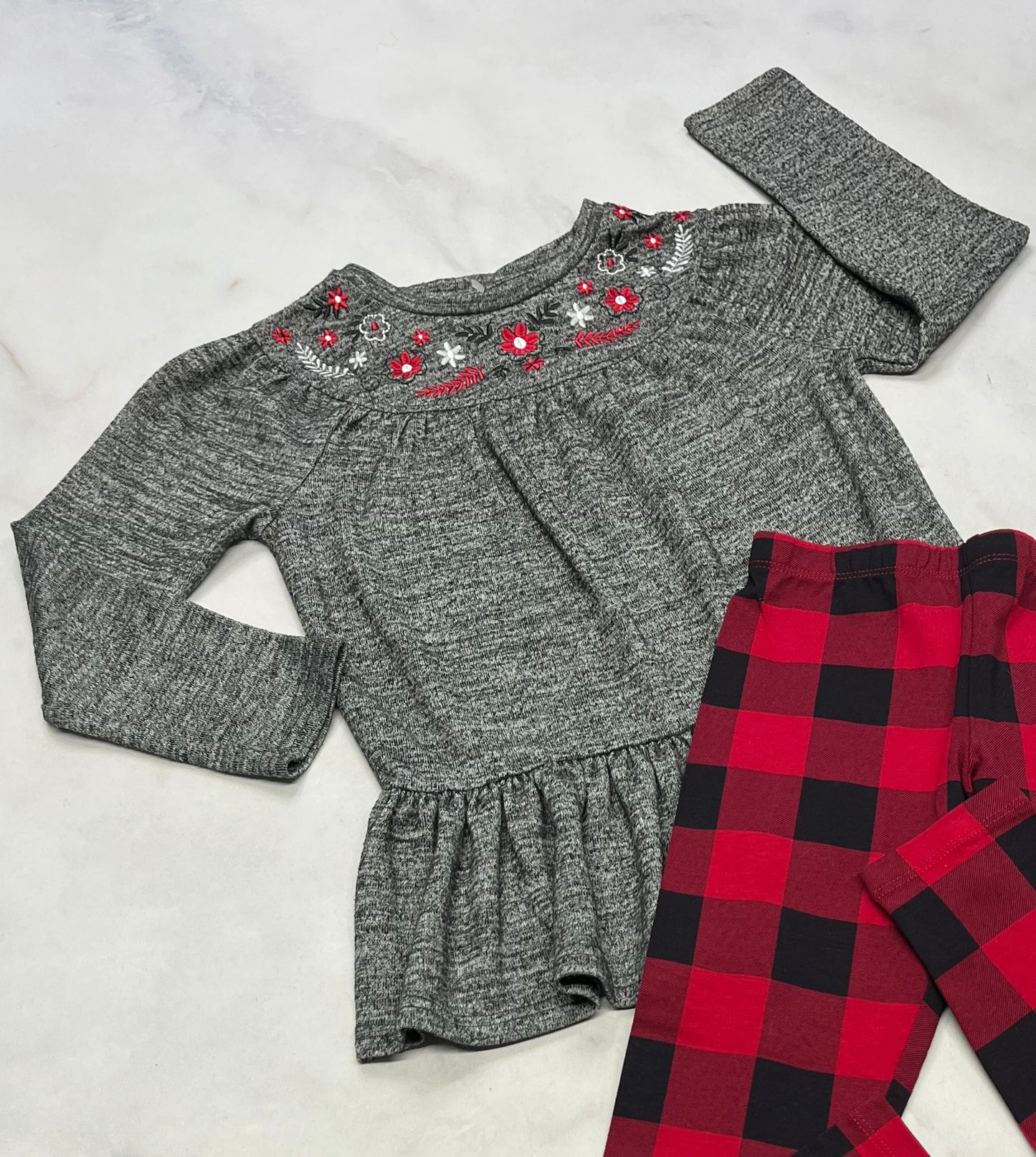 Solde : Tunique douce (sans le legging ).6 ans mini peu mousseuse .