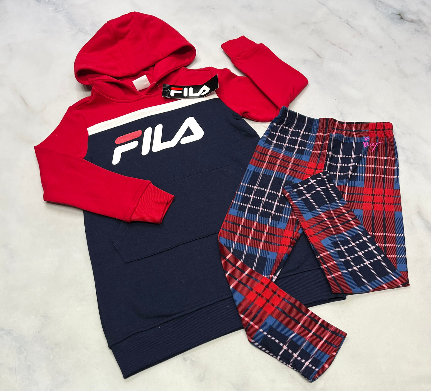 Duo : Robe Fila en ouaté confo neuve 6 ans + leg. Betsey 5-6 ans comme neuf !