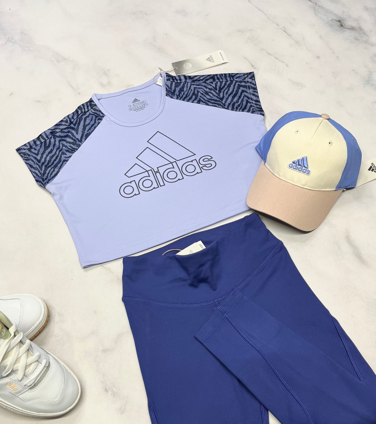 ☀️ Manche courte Adidas : tissu sport Lilas 9-10 ans fille look écourté neuf !