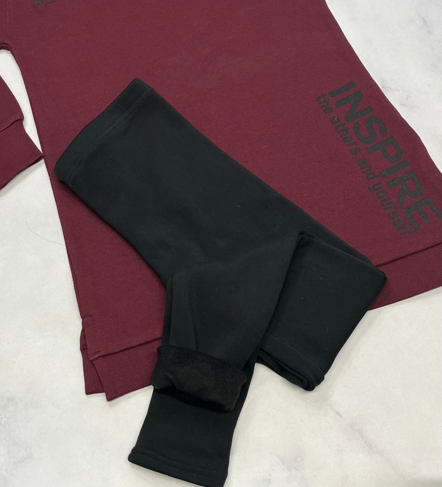 Robe en ouaté : Mile end 10 ans comme neuve + legging doublé en polar 10 ans neuf!