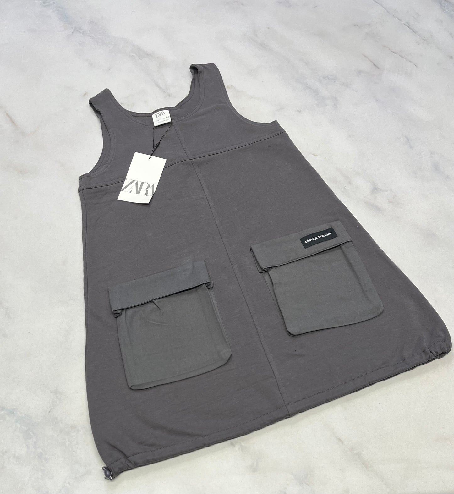 Robe ZARA: en ouaté grise neuve ! + 7 ans