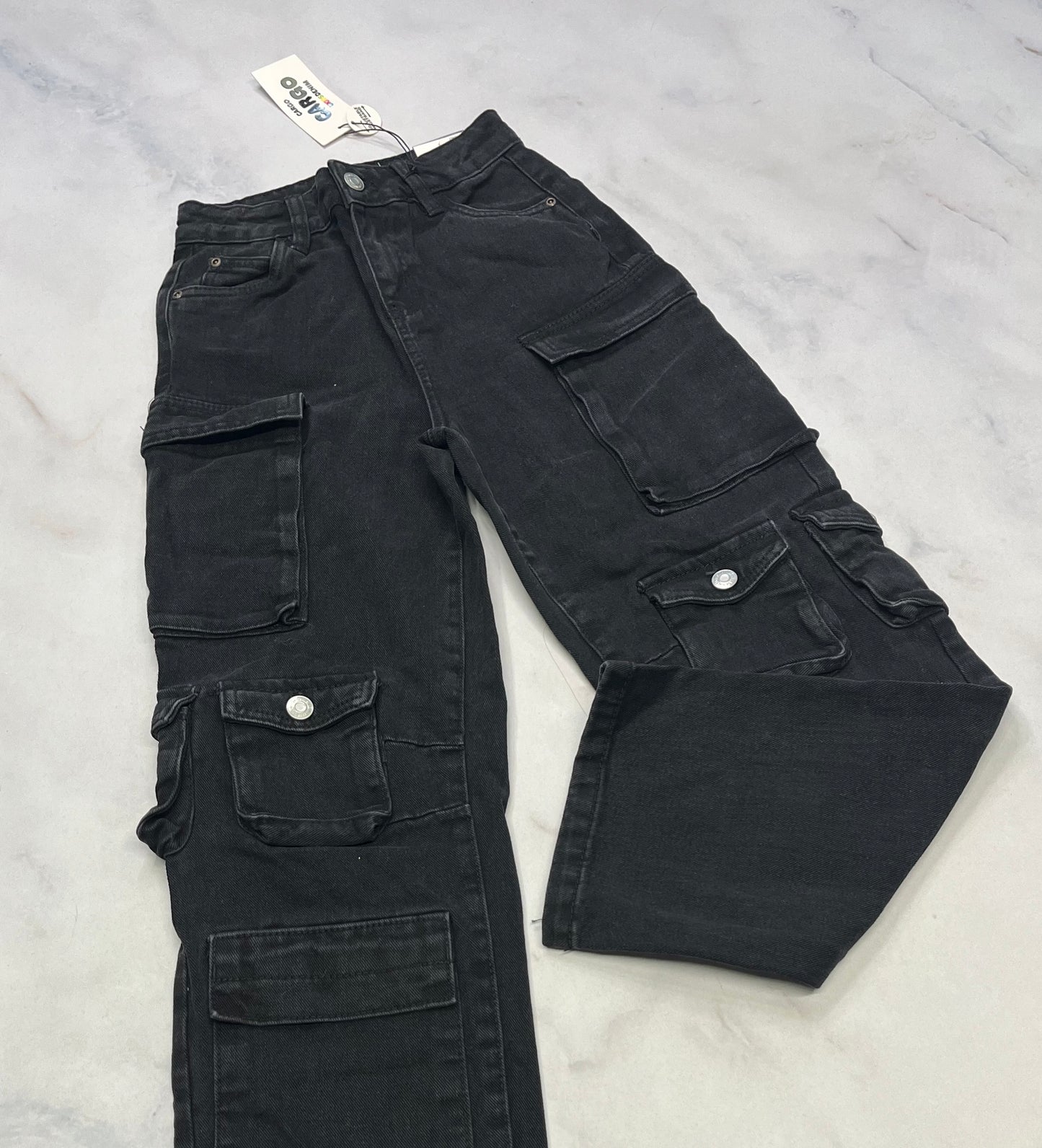 Jeans cargo : fille taille haute fait longue / neuve ! ( peux être coupé au ciseaux au bas pour un look effiloché tendance. 6 ans 10-12 ans