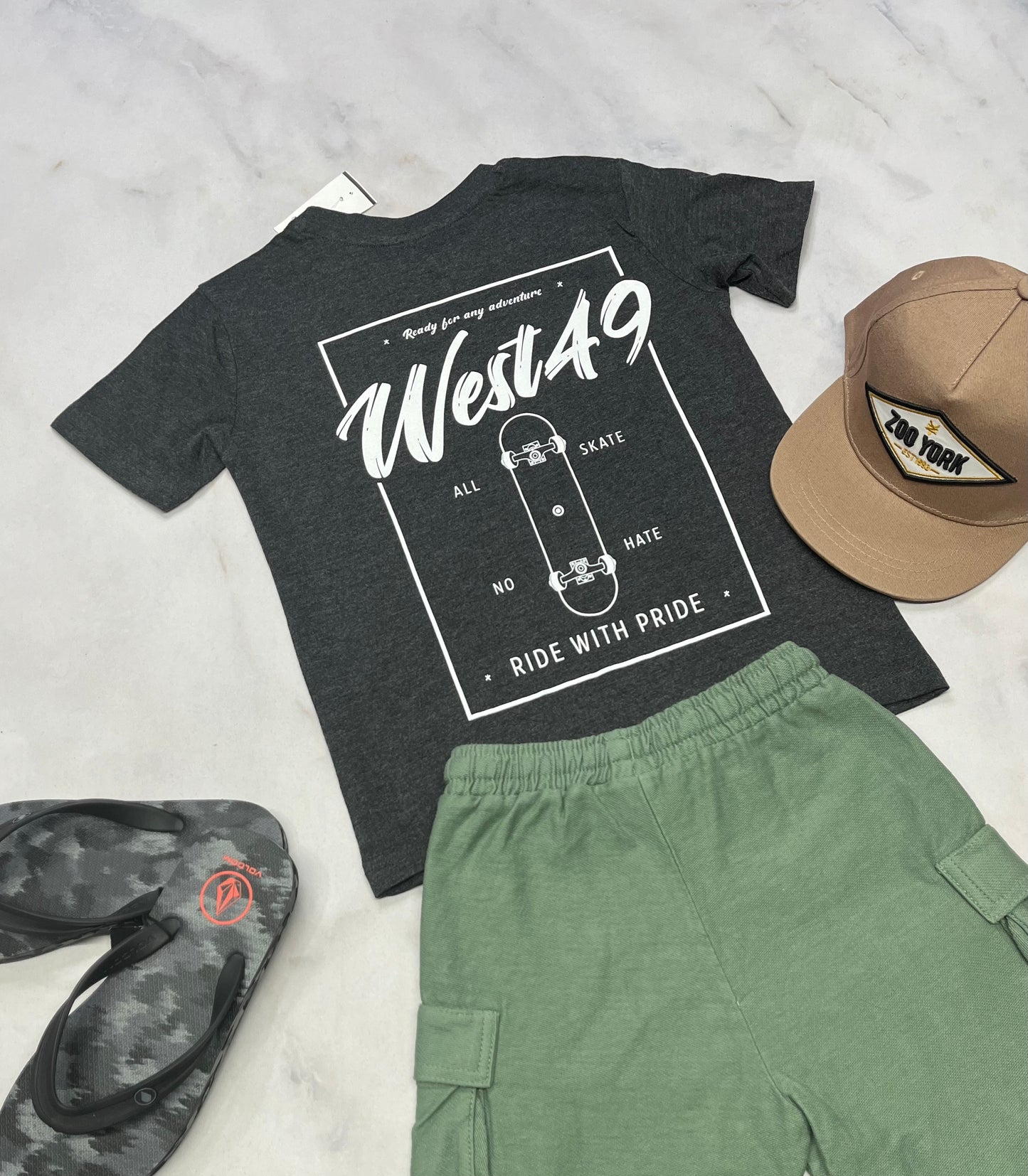 🌿 t-Shirt : West soft confo 5-6 ans garçon neuf ! Beau logo au dos !