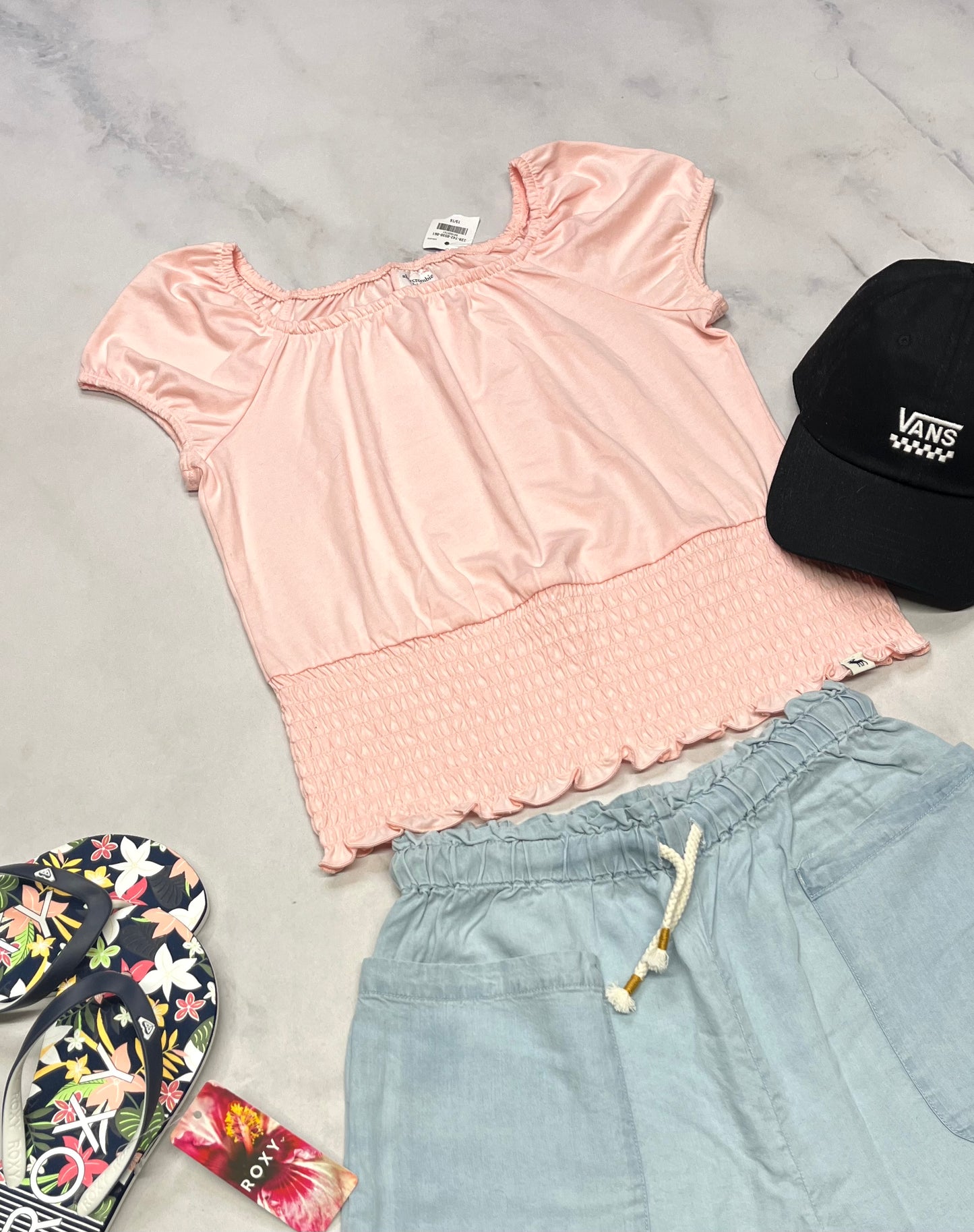 🌸 Haut rose : Abercrombie 14-16 ans fille neuf ! Look écourté. Bande élastique à la taille et au col/manches.