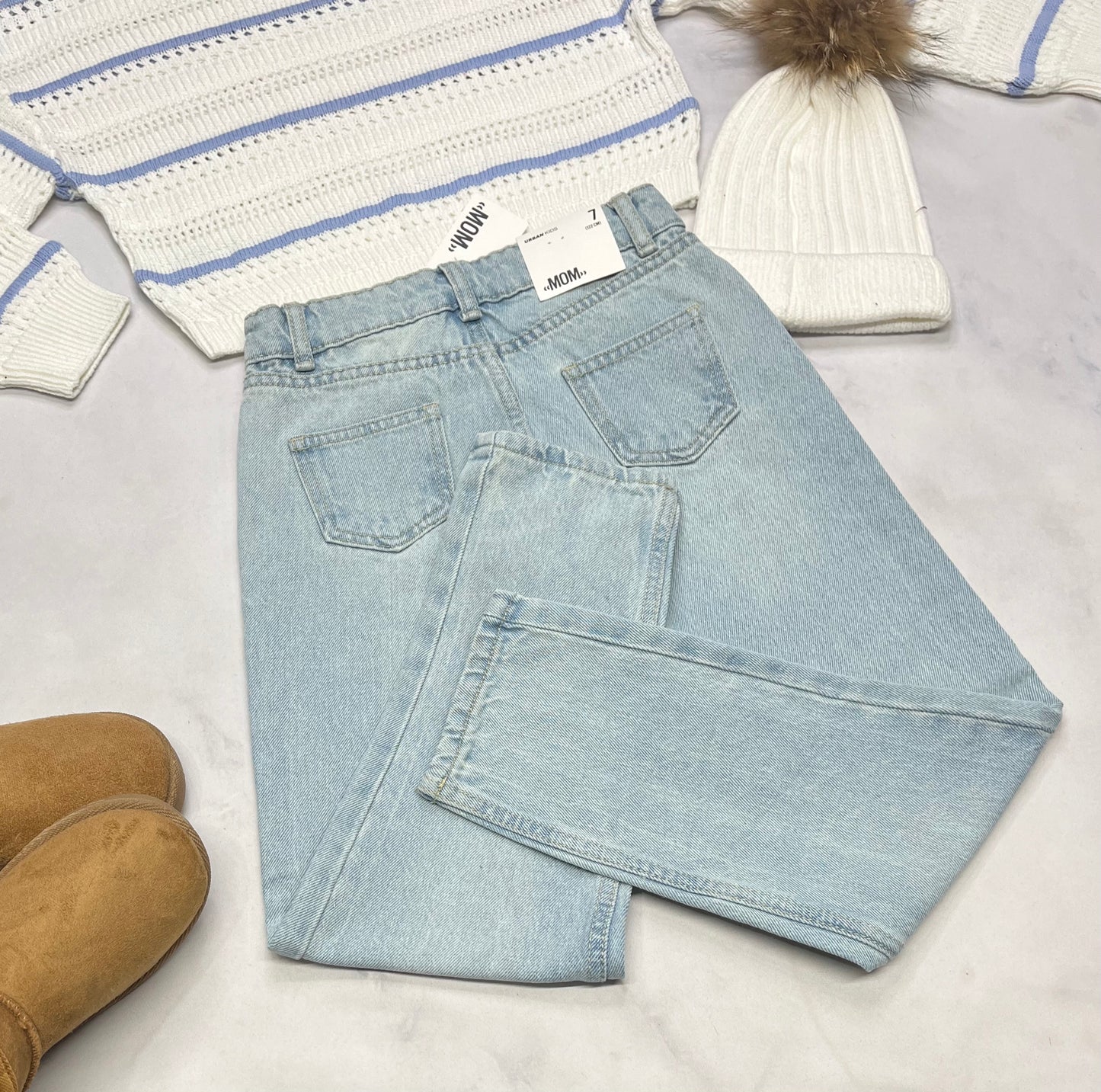 ❄️ MOM jeans : 7 ans fille neuve.