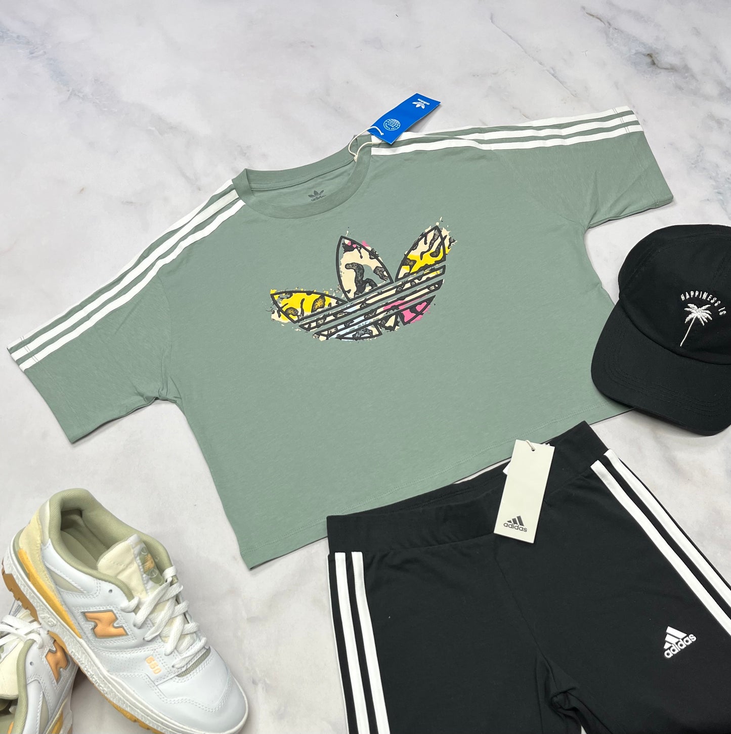 🌴 Adidas : Manche courte 13-14 ans fille coupe mi hanche coupe relax tendance neuf !