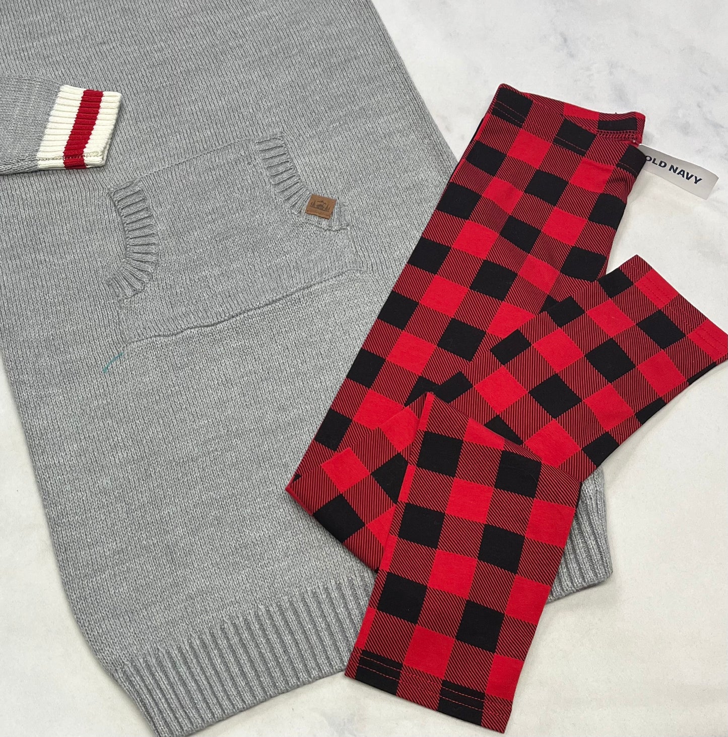 Duo neuf ! Robe en tricot incroyable 8 ans + Leg. 8 ans neuf!