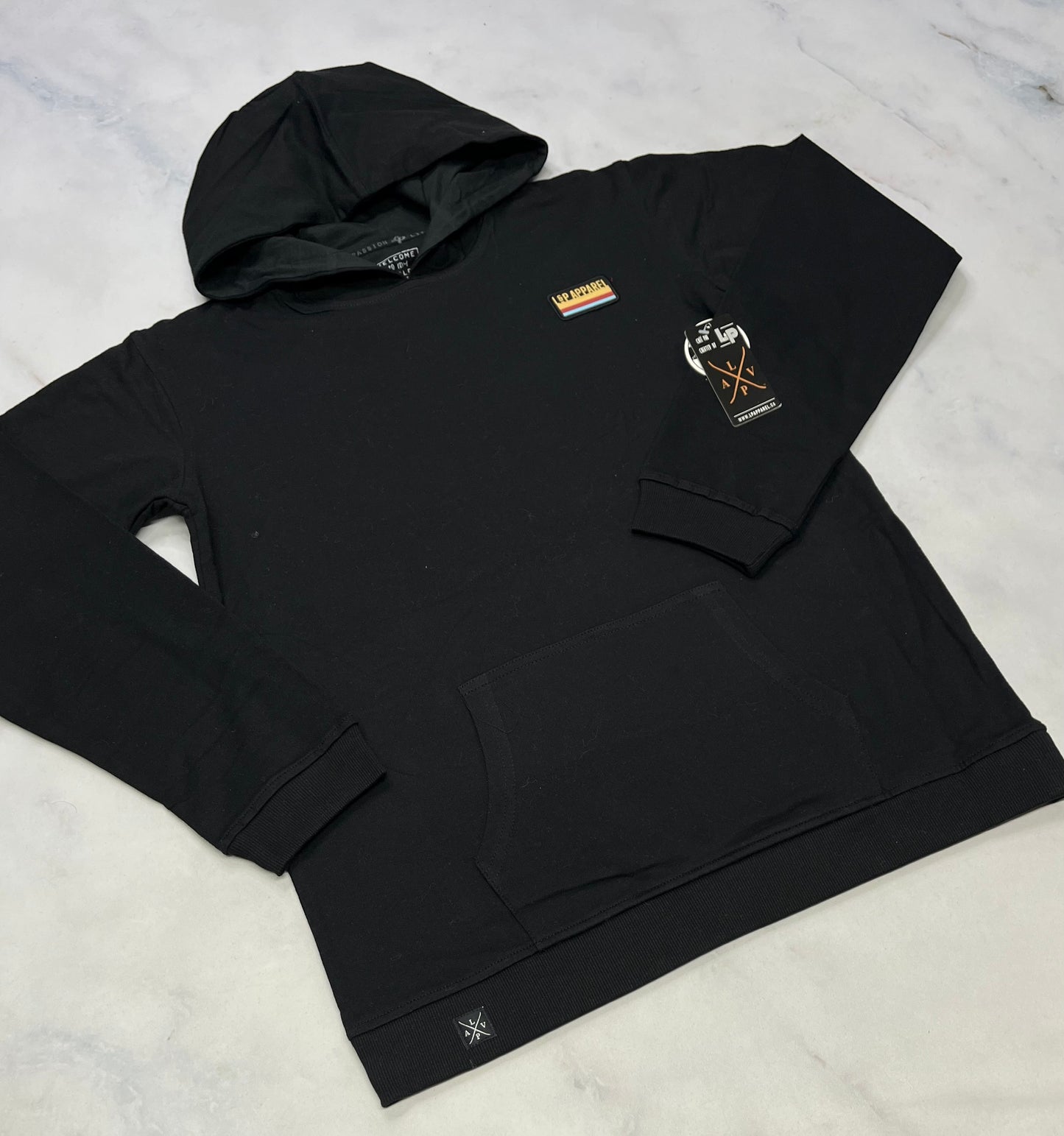 LP : Cagoule noir neuve ! 16 ans .