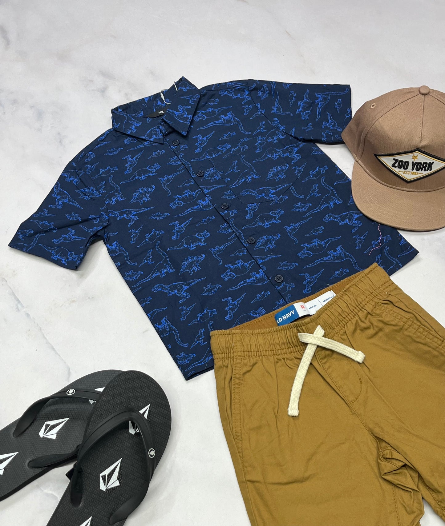 🌿 Chemise : Dino 5 ans garçon neuve.