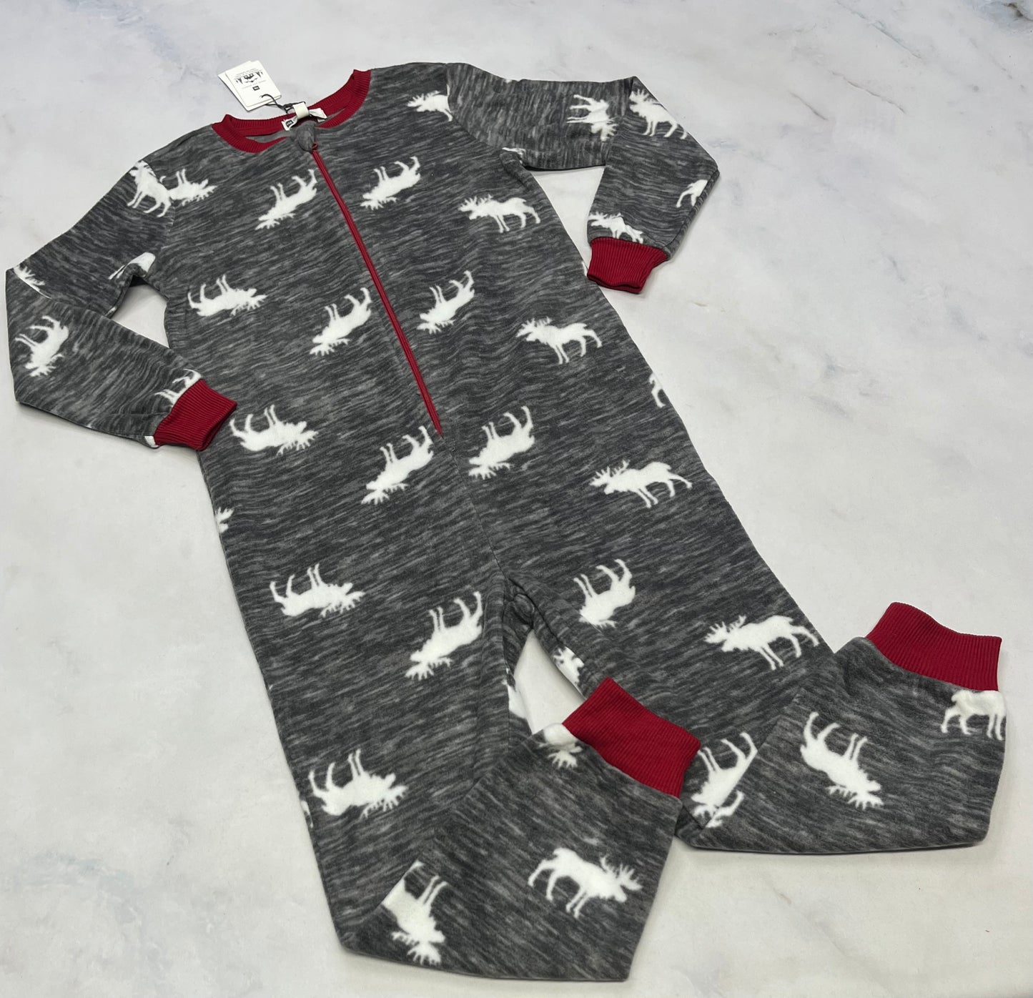 Pyjama : en polar doux Tag neuf! 6 ans garçon .