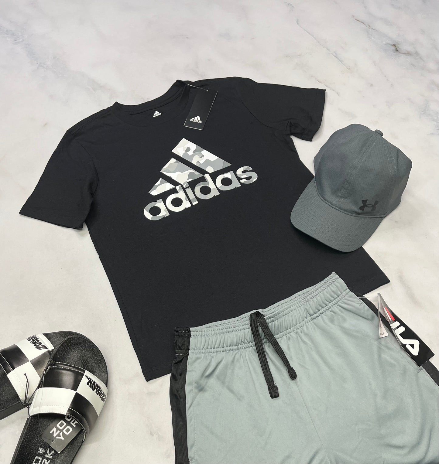 🌴 Adidas : T-Shirt 10-12 ans garçon neuf !