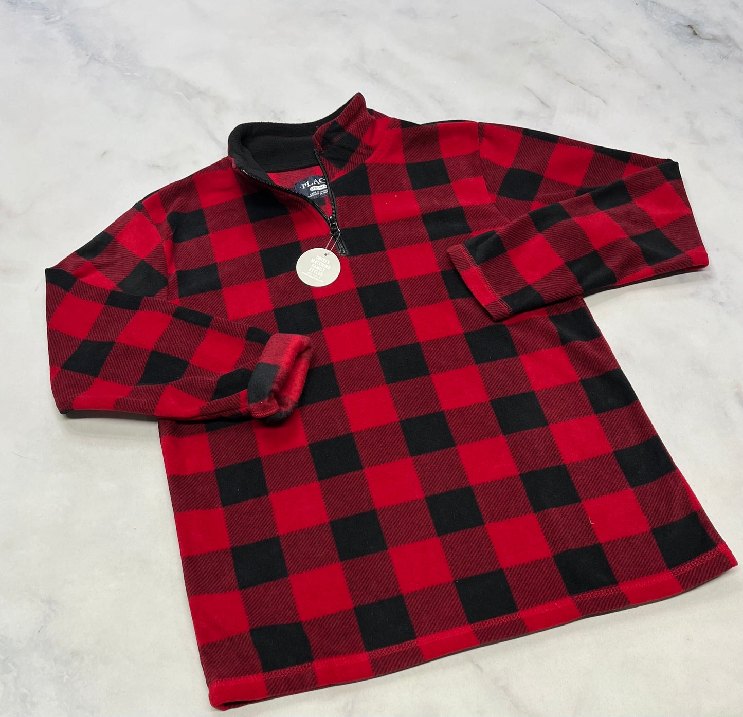 Doux Polar : demi zip au haut . 4 ans et 10-12 ans coupe relax . Neuf!