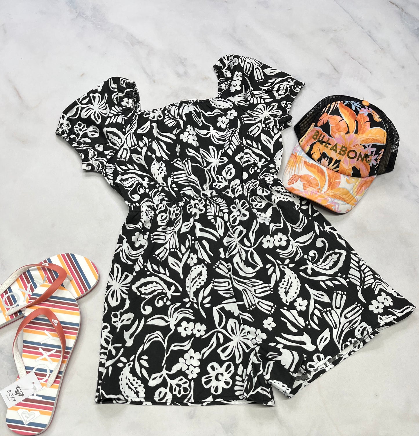 ☀️ 1 pièce short : 12(+ 10-12 ans ) neuf! Bout des manches et contour du devant élastique . tissu Qualité ++.