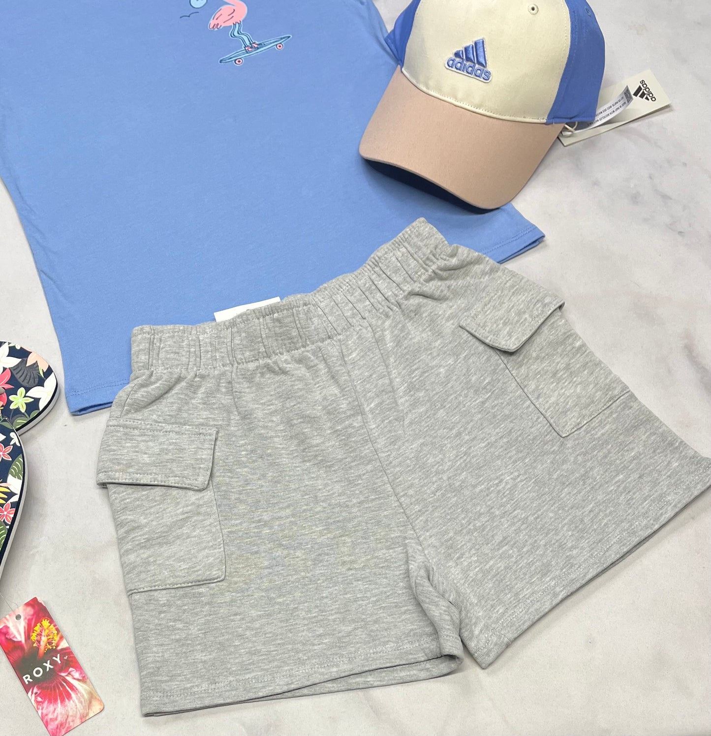 🌸 Short cargo : grise + 9-10 ans fille neuve !