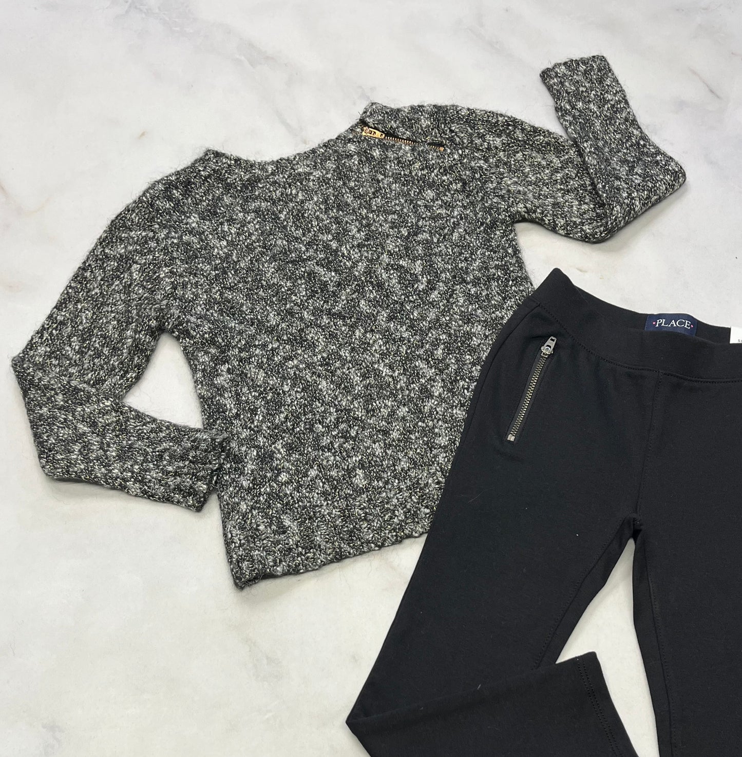 Duo 5 ans: Tricot brillant Or Jo Fresh zip au haut d’un coté 5 ans comme neuf ! + skinny Jeg. Mou 5 ans neuf!