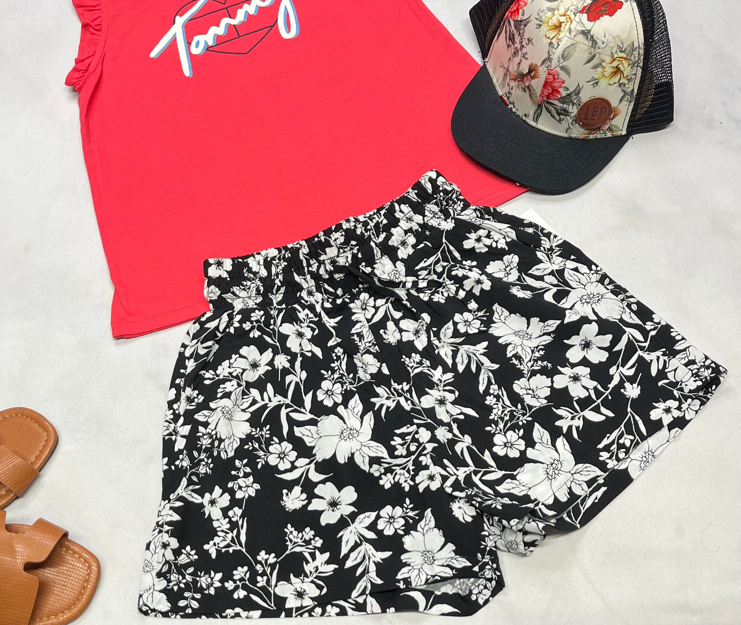 😍 Short : fleurie taille haute tissu fluide 7-8 ans fille neuf !