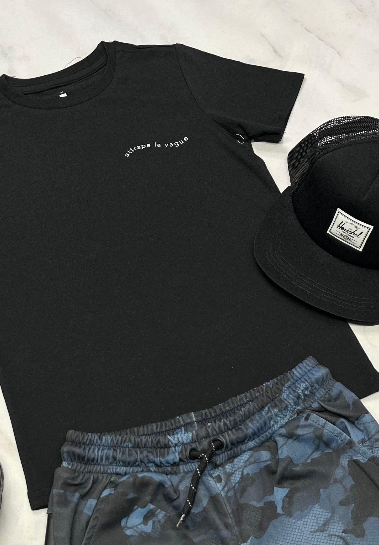 🩵 T-Shirt : ( Attrape la Vague 🌊) 7( 6x-7) garçons neuf !