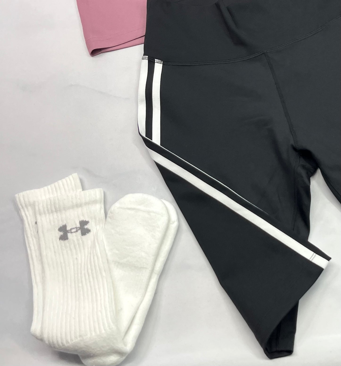 😍 1x Bas blanc : H.Armour coussiner neuf ! O/S femme .