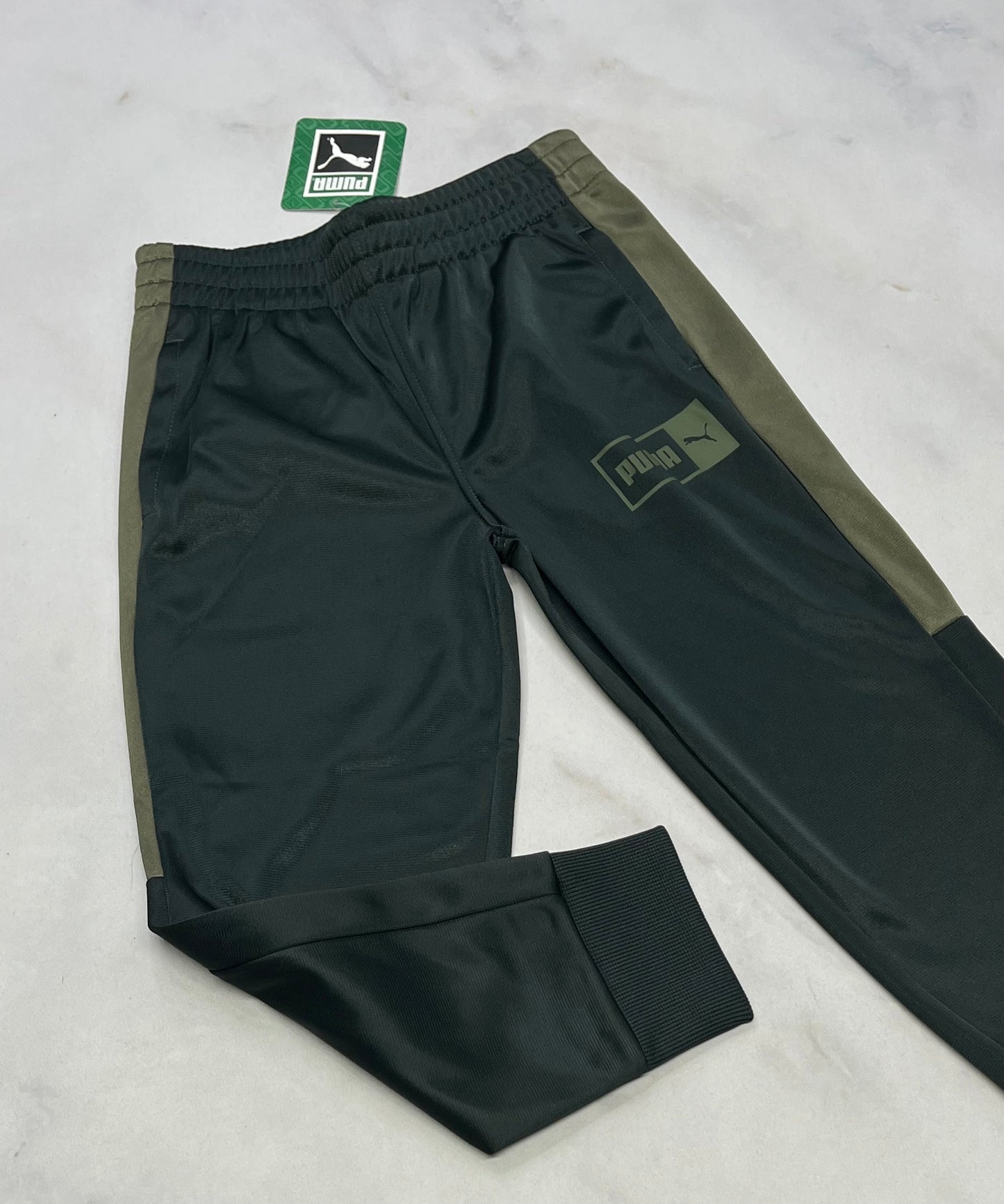 Puma : Jogger vert en tissu sport intérieur en micro polar 5 ans neuf!