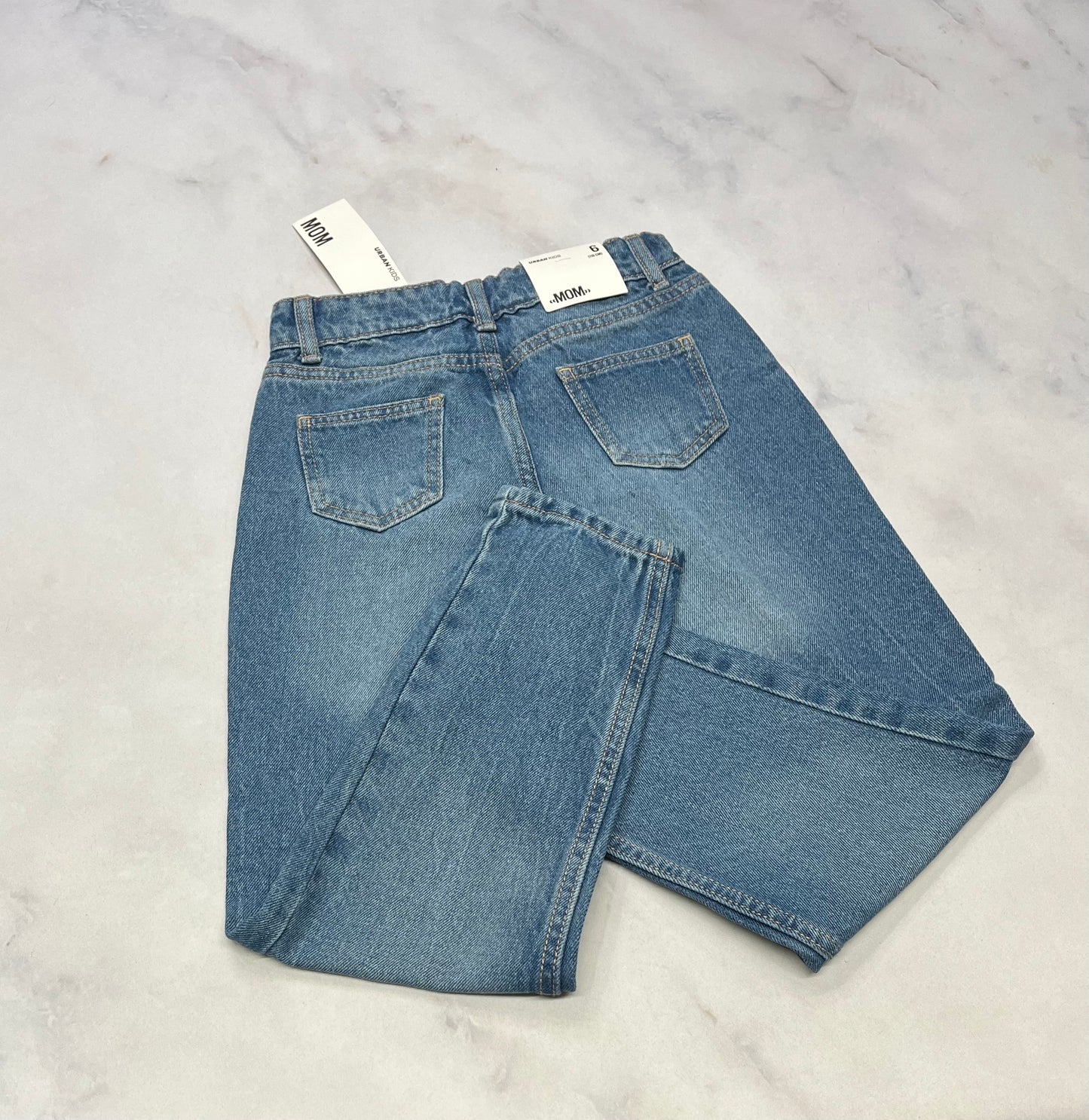 MOM : jeans 6 ans