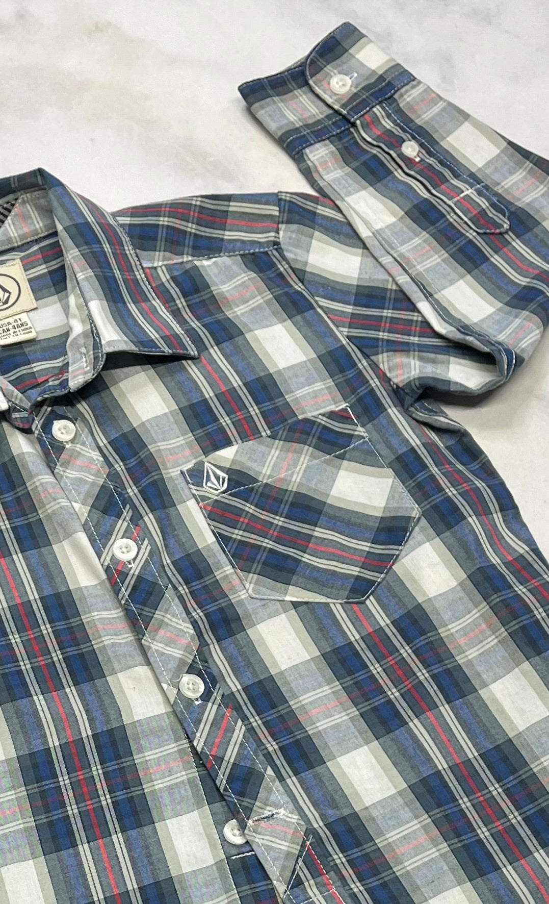 Volcom : Chemise molle tissu chic 4 ans comme neuve .