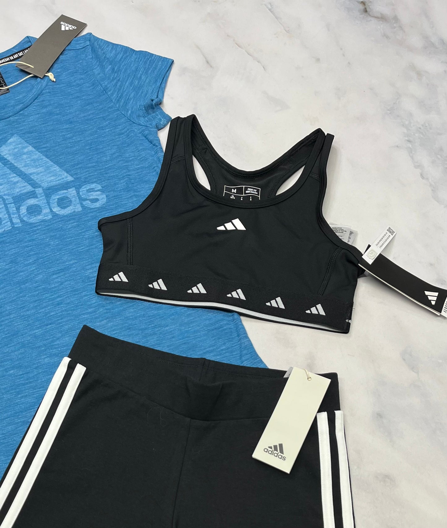 🩵 Top Adidas : en tissu de sport stretch 10-12 ans fille neuf !