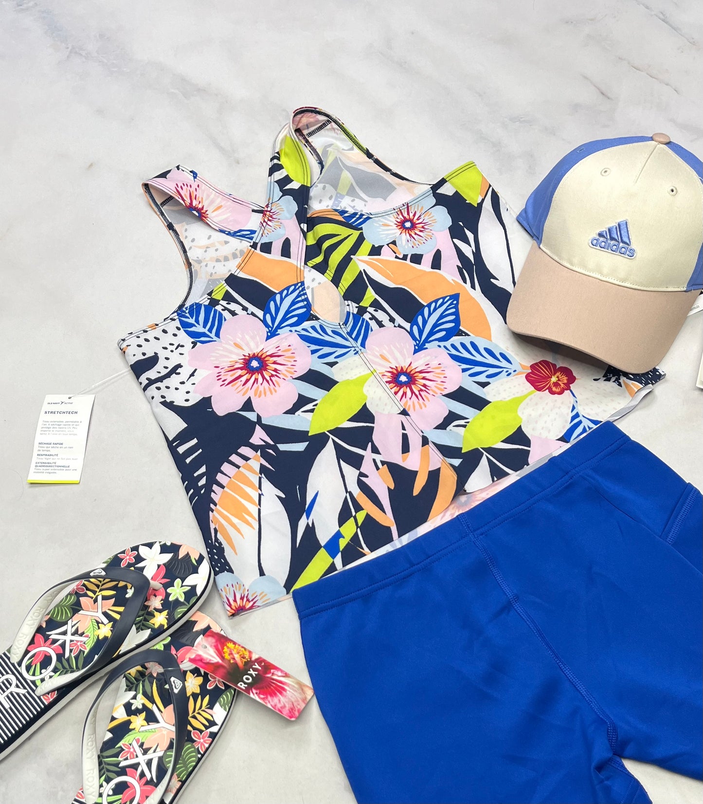 🌴Cami : fleurie en tissu de sport léger look écourté ,stretch 10 -12 ans fille neuf !