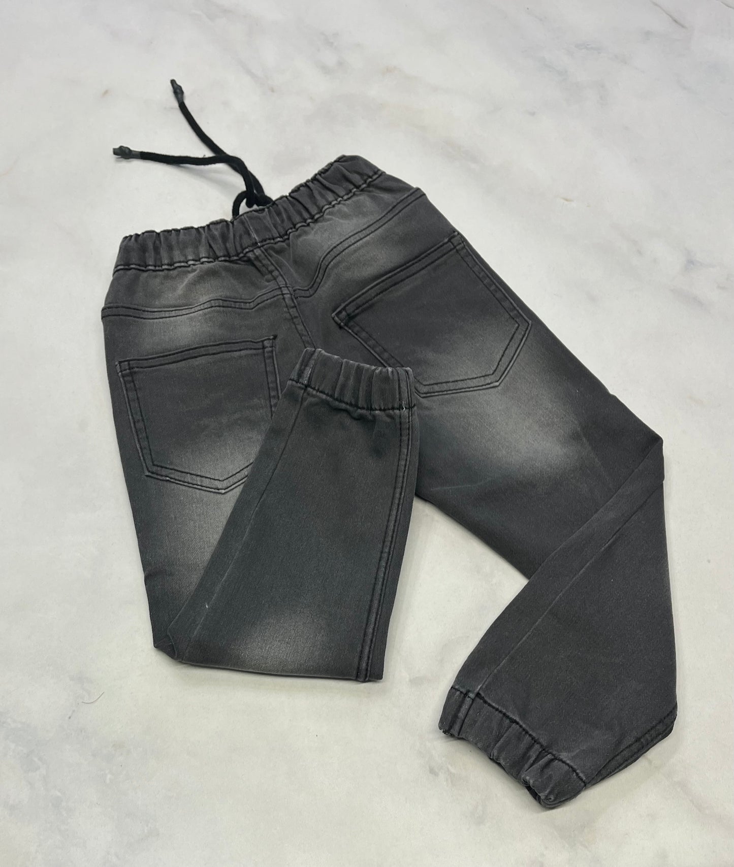 Jeg. Jeans : gris stretch 4 ans neuve .