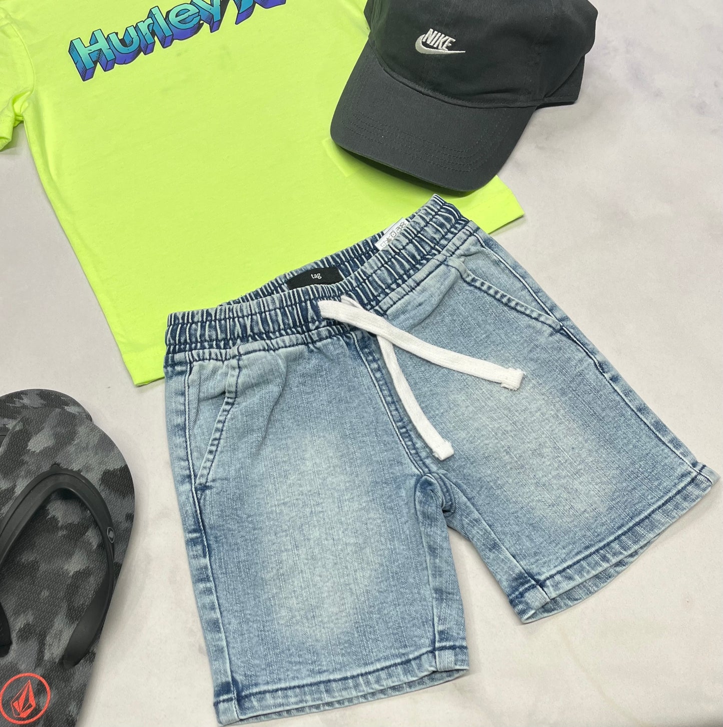 đ” Bermuda : en jeans 3 ans garçon Tag neuve!