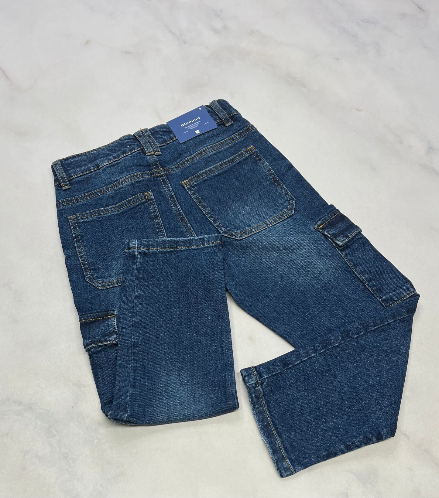 Jeans cargo : Blummind neuf ! Ajustable . 4 et 5 ans
