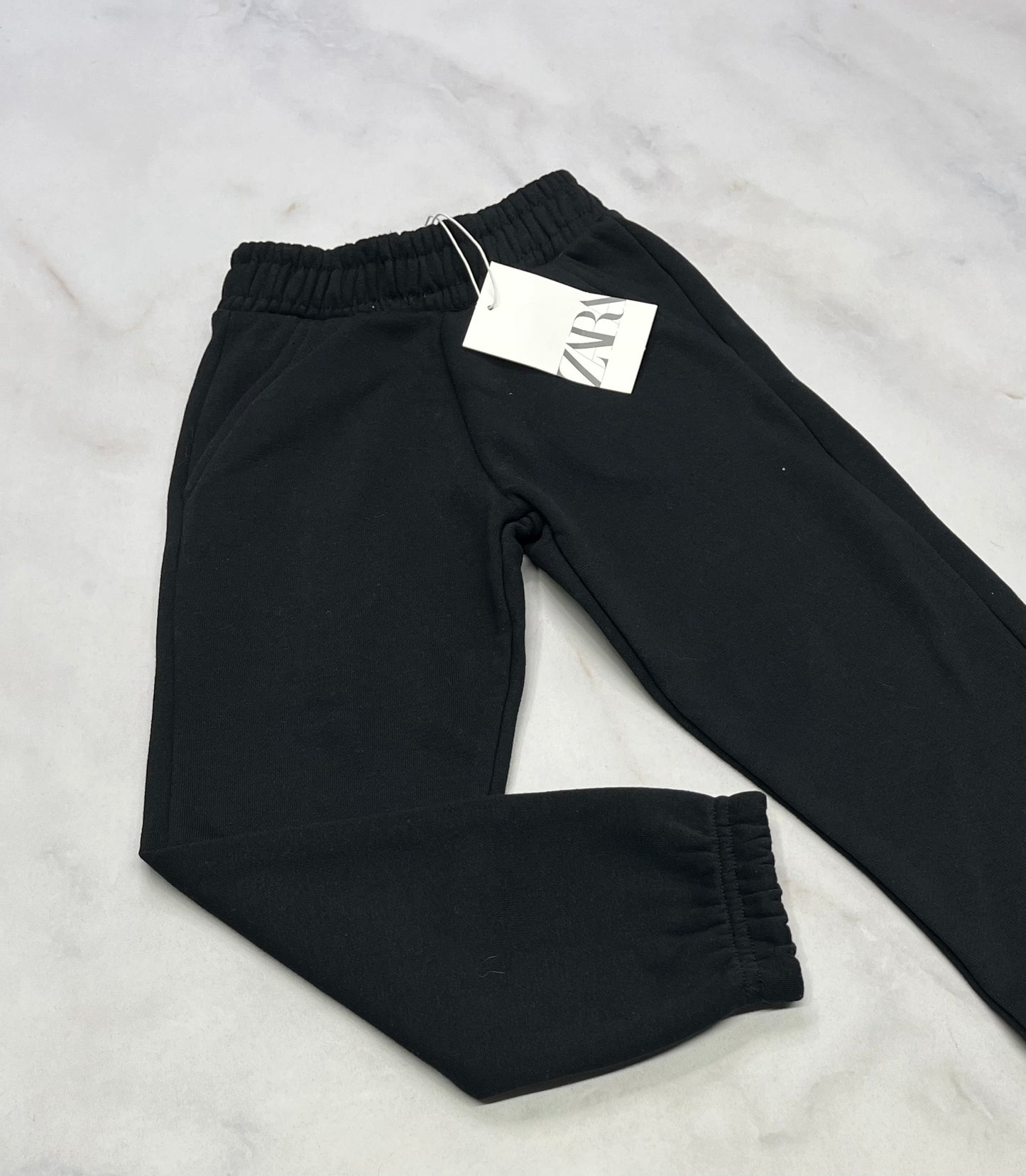 ZARA: Jogger noir 5-6 ans neuf!
