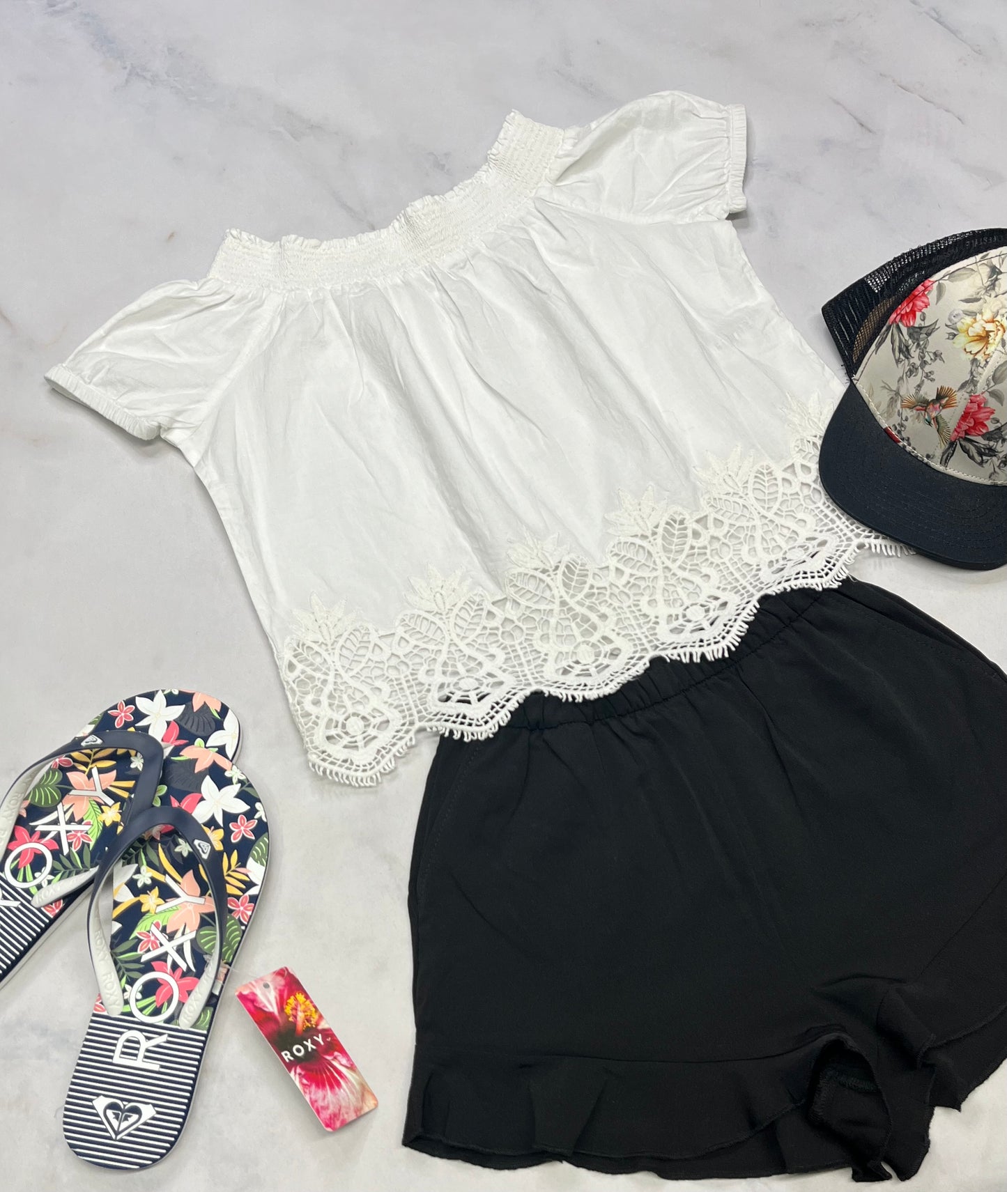 🌿 Haut blanc : H&M fait 8-10 ans fille comme neuf ! Souple confo .
