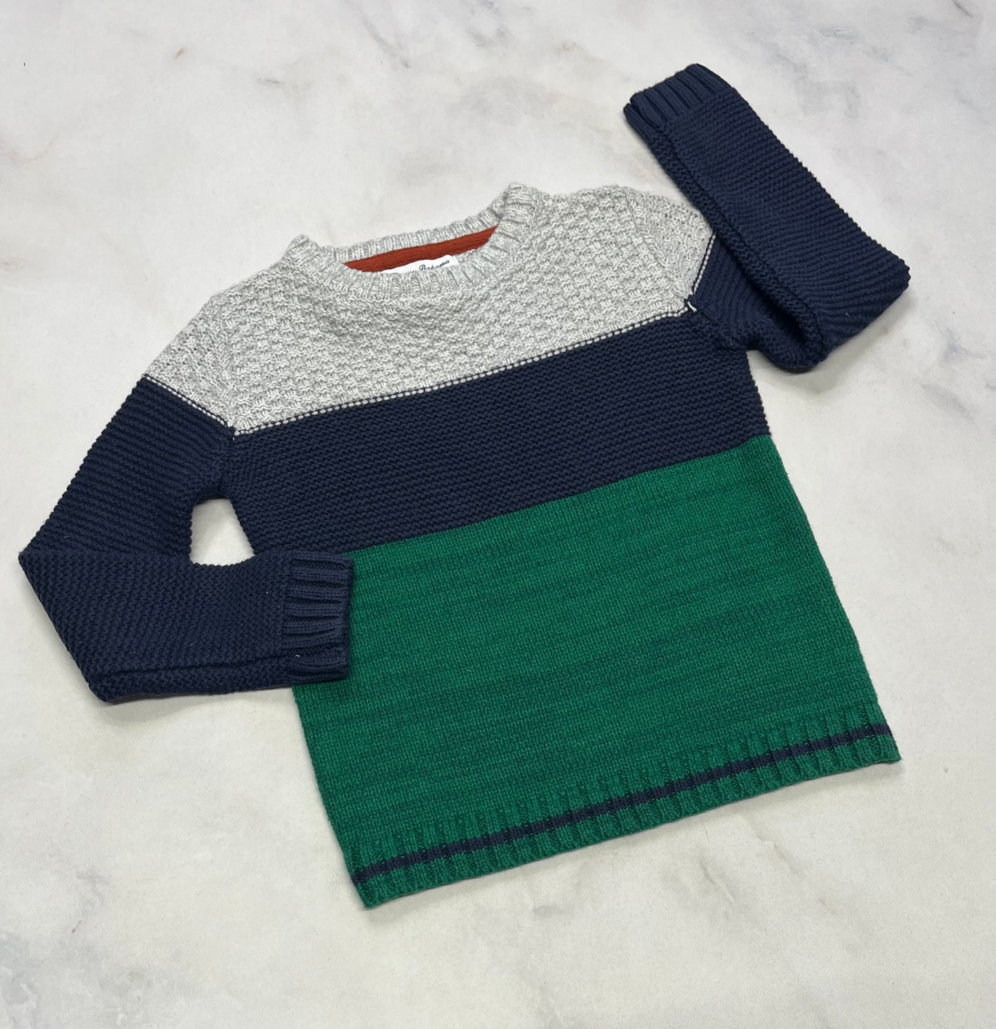 Tricot : neuf fait 3 ans garçon neuf !