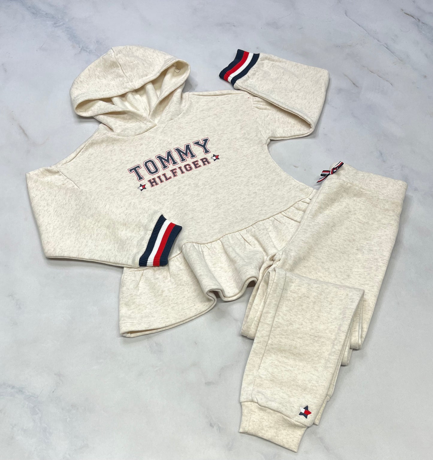TOMMY : ensemble neuve 6 ans