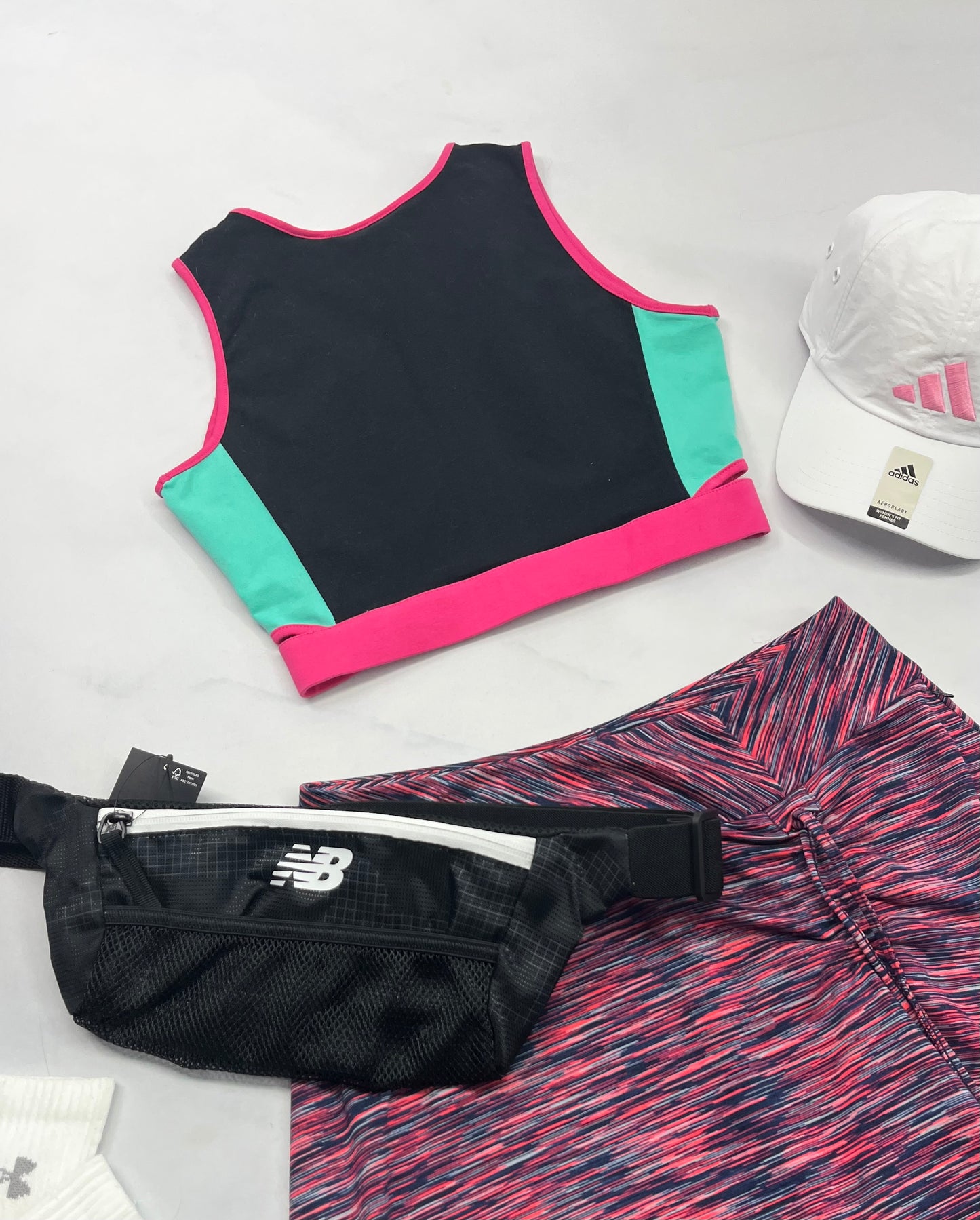 🌴 Top : sport Fila . Zip au devant en beau coton stretch comme neuf ! XS/ femme .