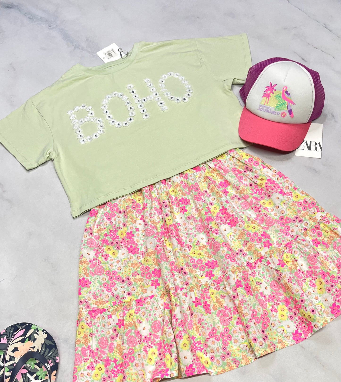 🌴 Robe : fleurie 10-12( 10 ans confo) neuve .