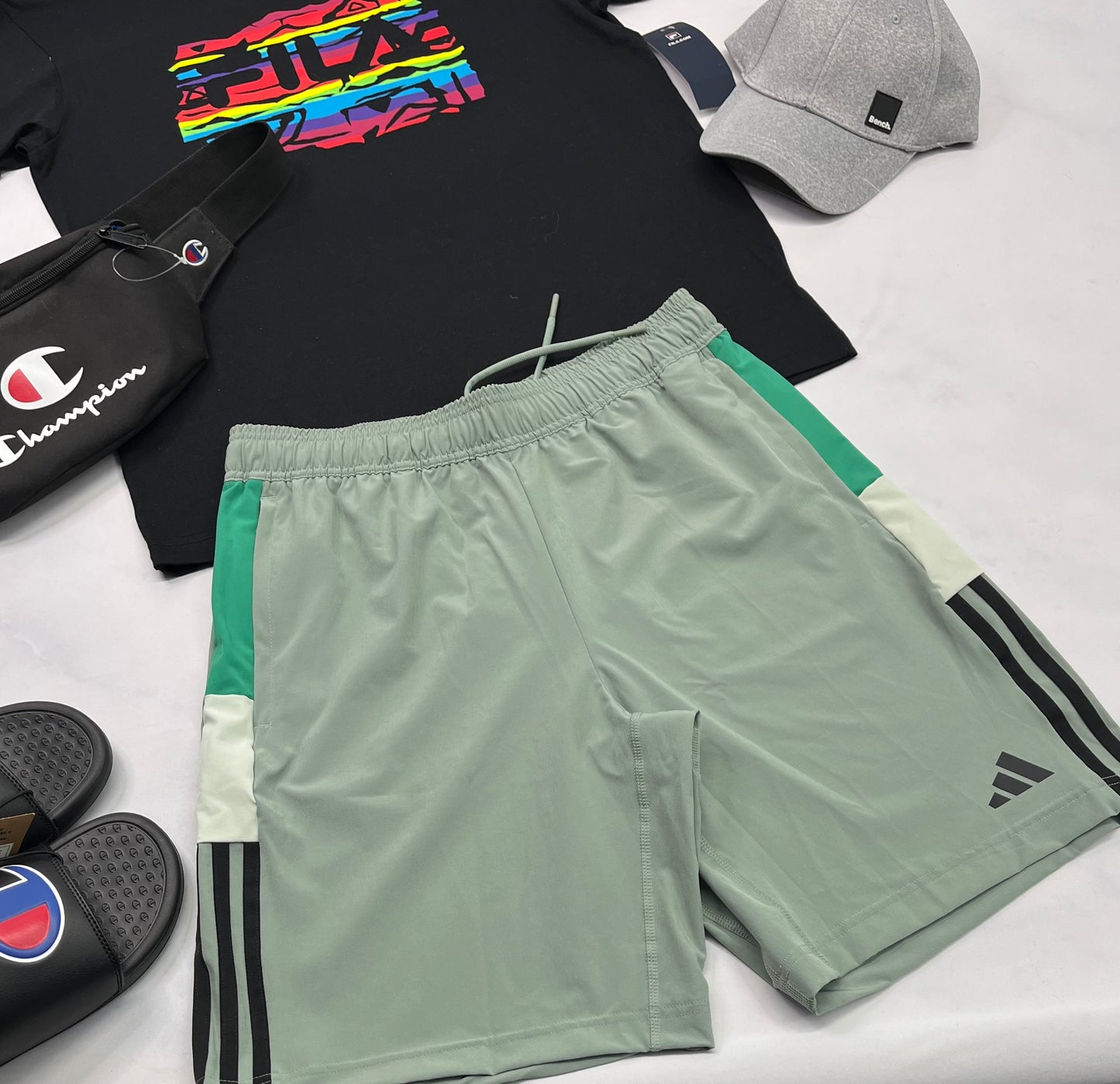 🌴 Bermuda: Adidas en tissu de sport M/ (32 homme ) neuf ! Qualité ++