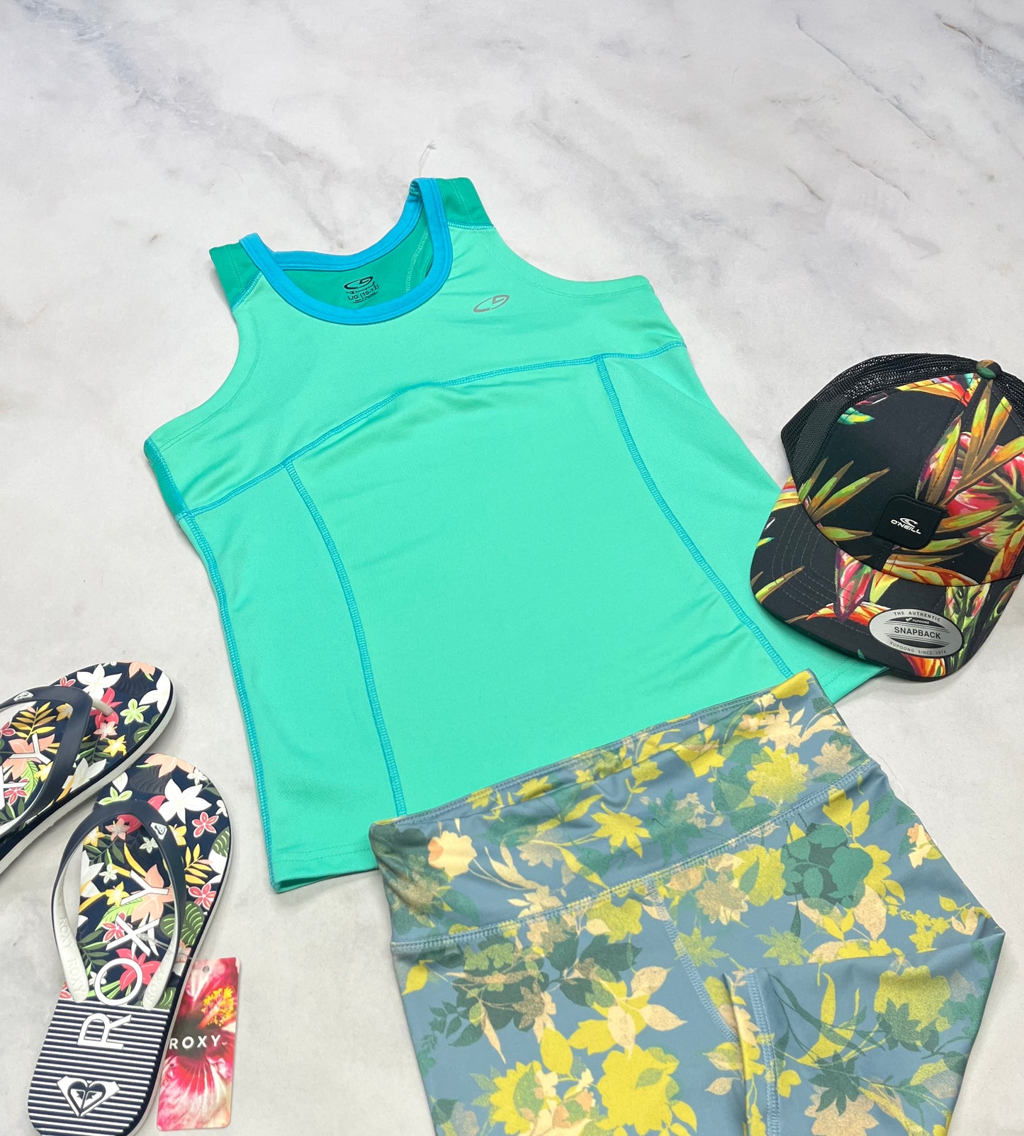 🌿 Camisole : Champion en tissu de sport stretch 10-12 ans coupe confo comme neuve.
