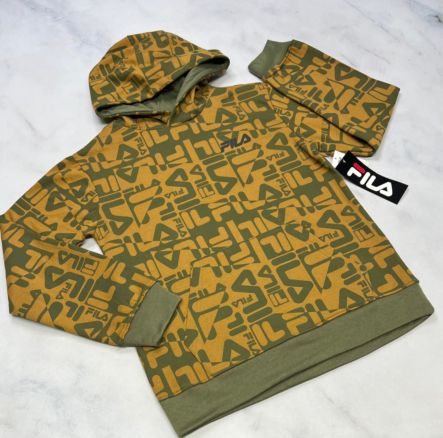 FILA : Cagoule ouaté neuve !8 et 14-16 ans