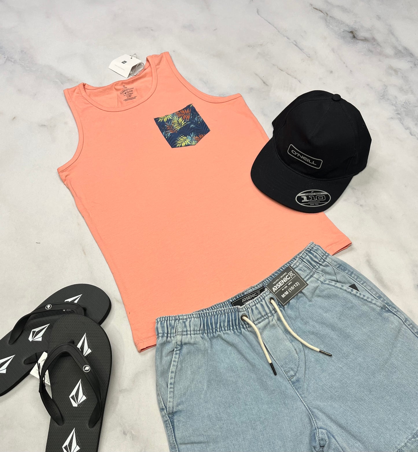 🌴 Camisole : Tag 12( + 10-12 ans ) garçon neuve .