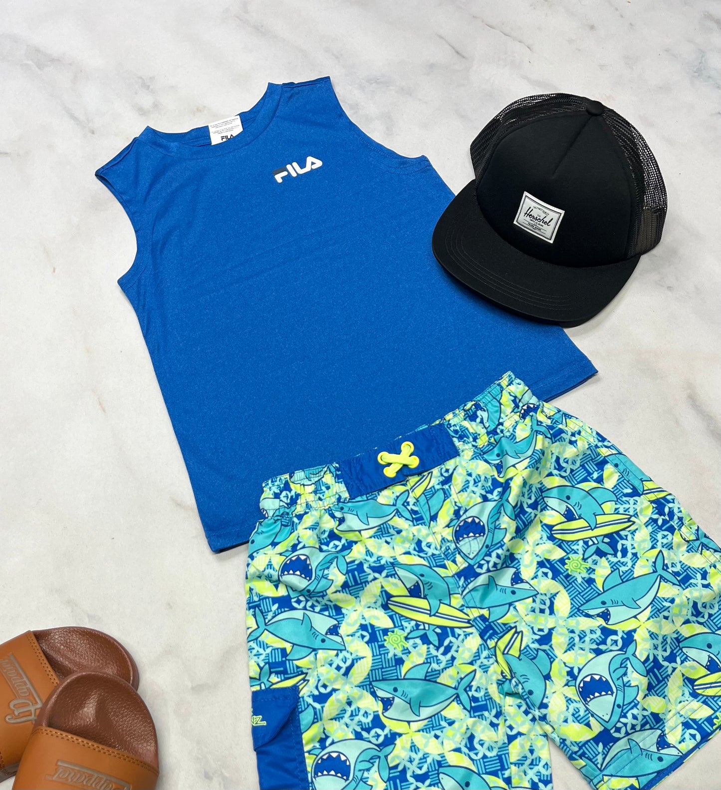 đź’™ Camisole : Fila en tissu de sport fait 4 ans confo neuve .