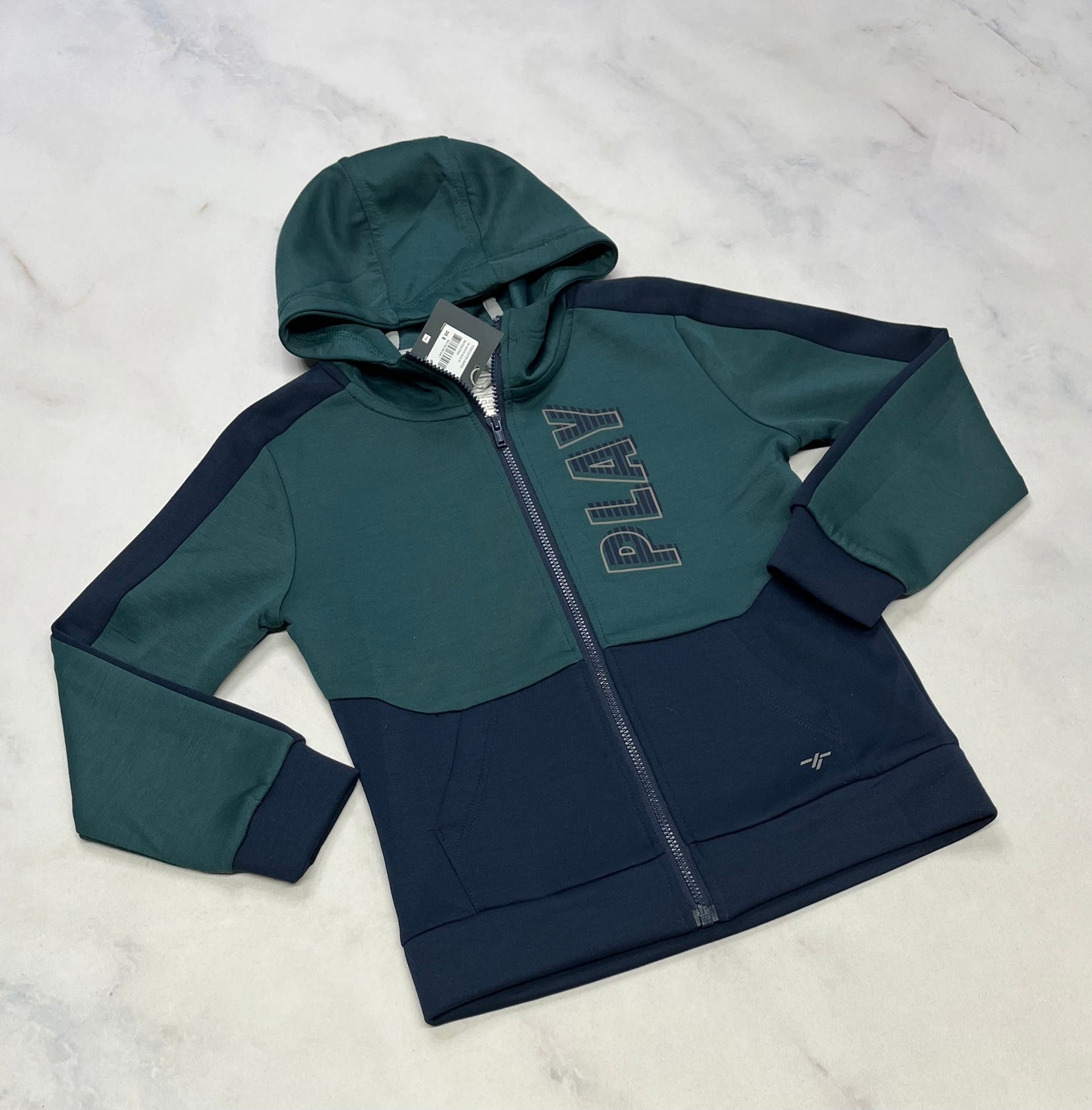 Tag : Veste zip sport neuve ! Fait 5-6 ans