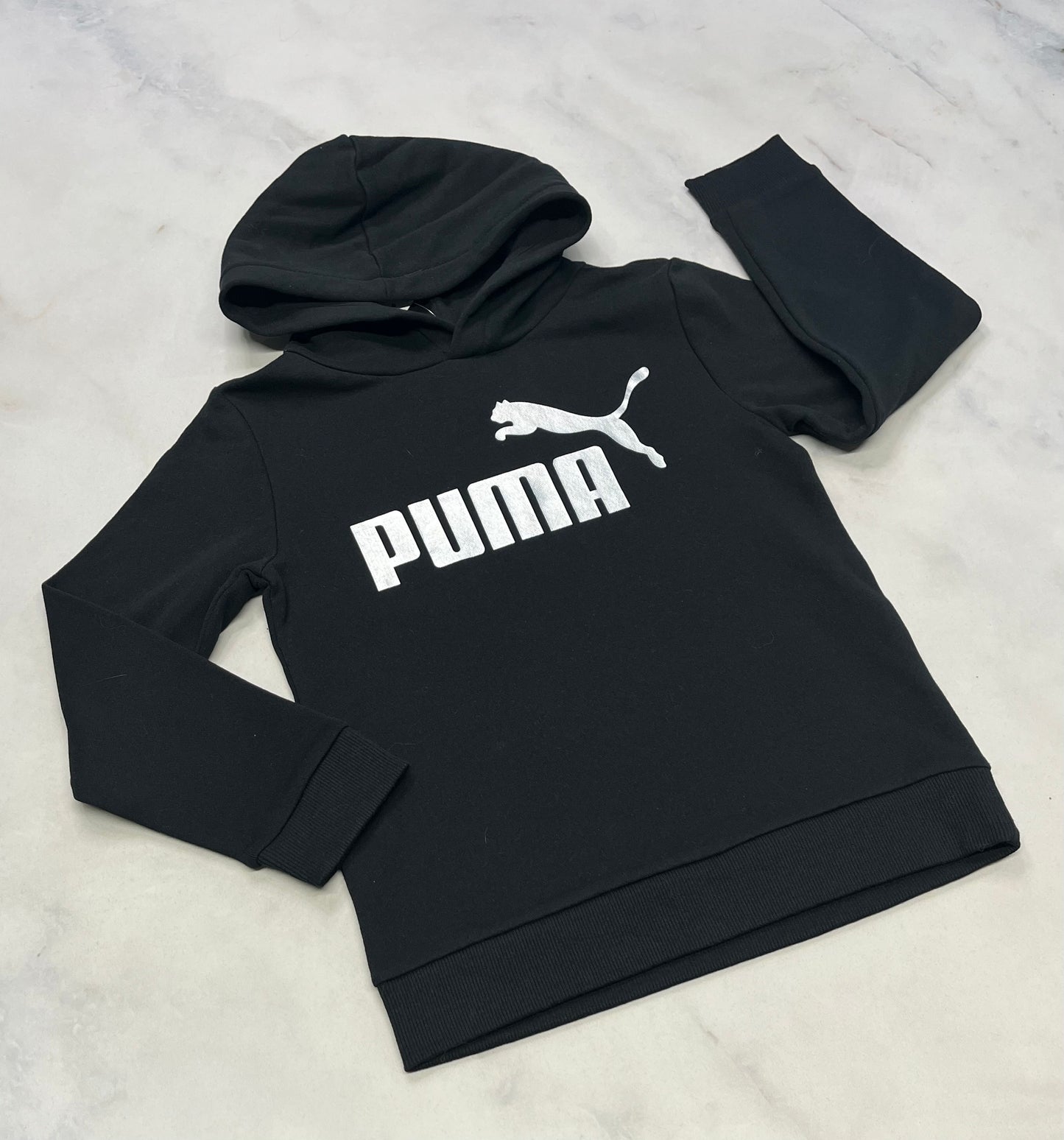 Puma : Cagoule 8 ans fille logo argenté intérieur doux . Neuve !